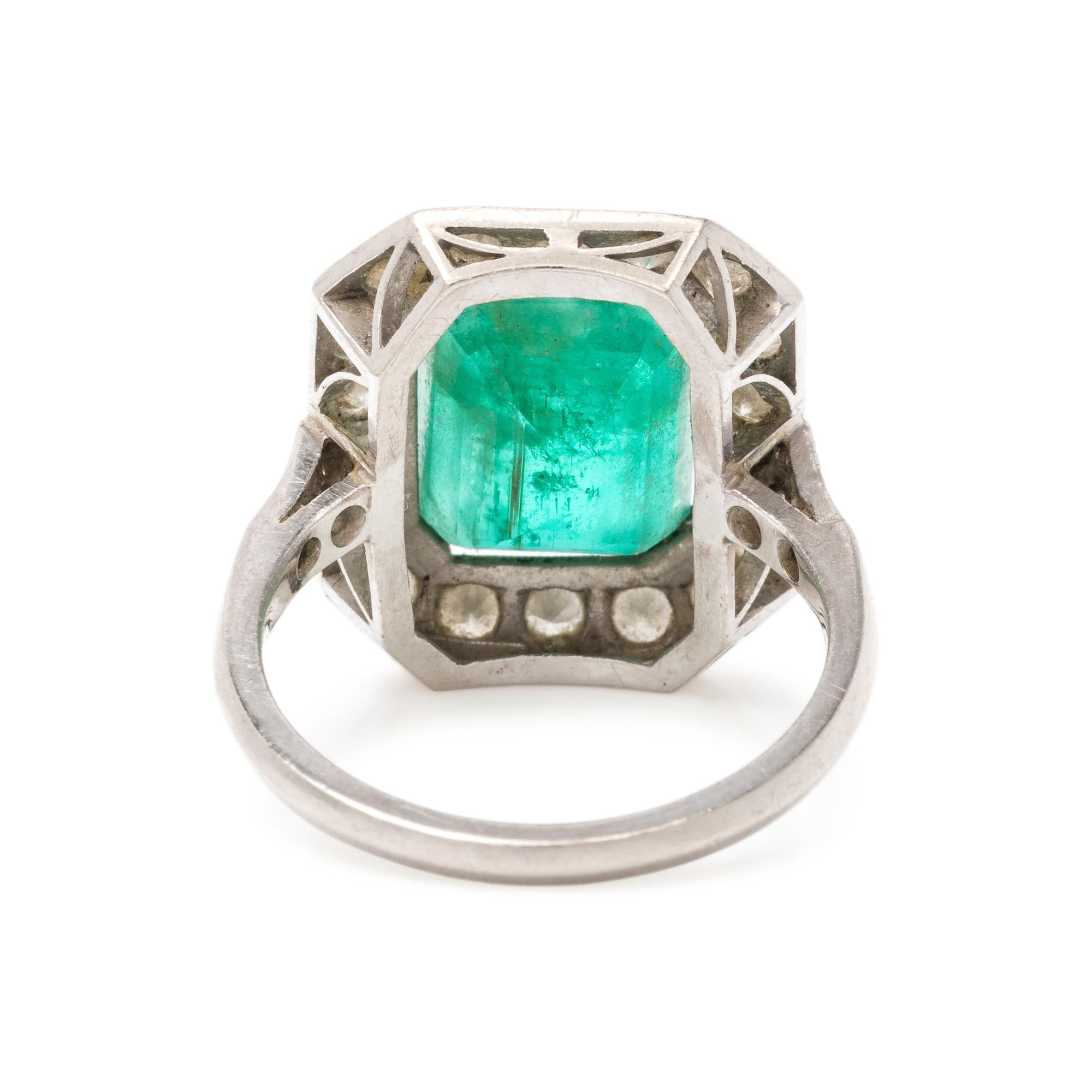 EMERALD AND DIAMOND RING