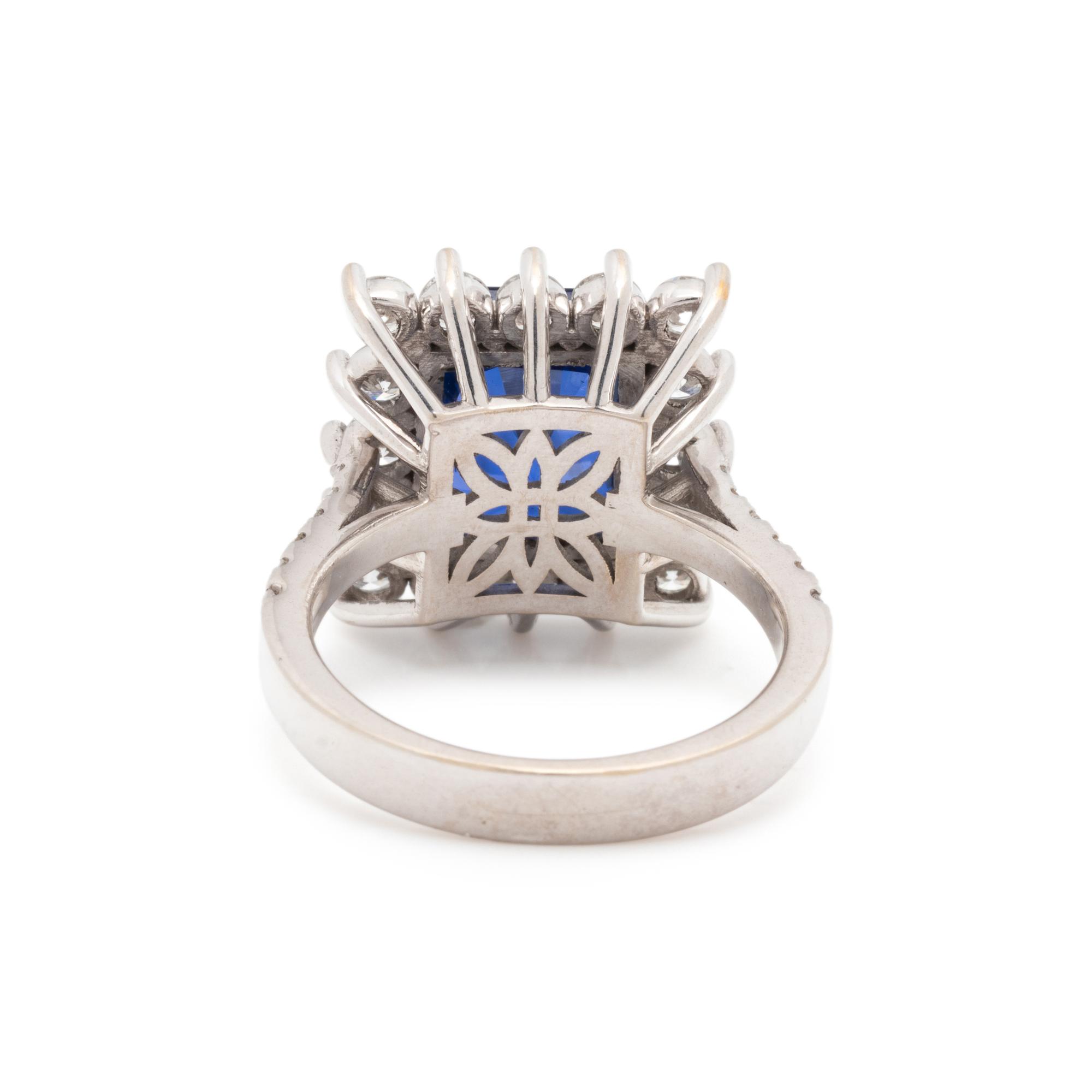 SAPPHIRE AND DIAMOND RING