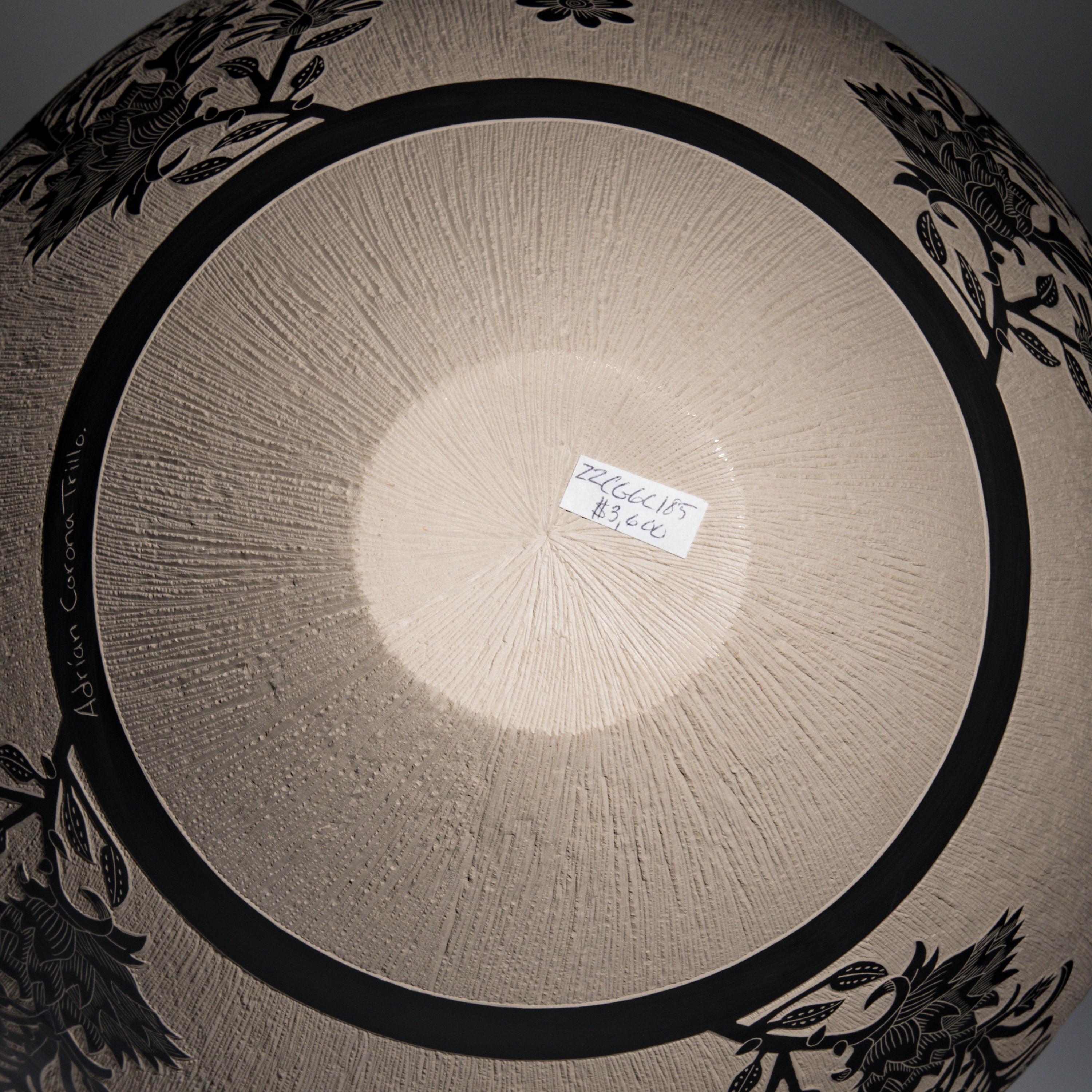 Adrian Corona Trillo (Mata Ortiz, b. 1987) — Large Black-on-Cream Pottery Jar, with Bats