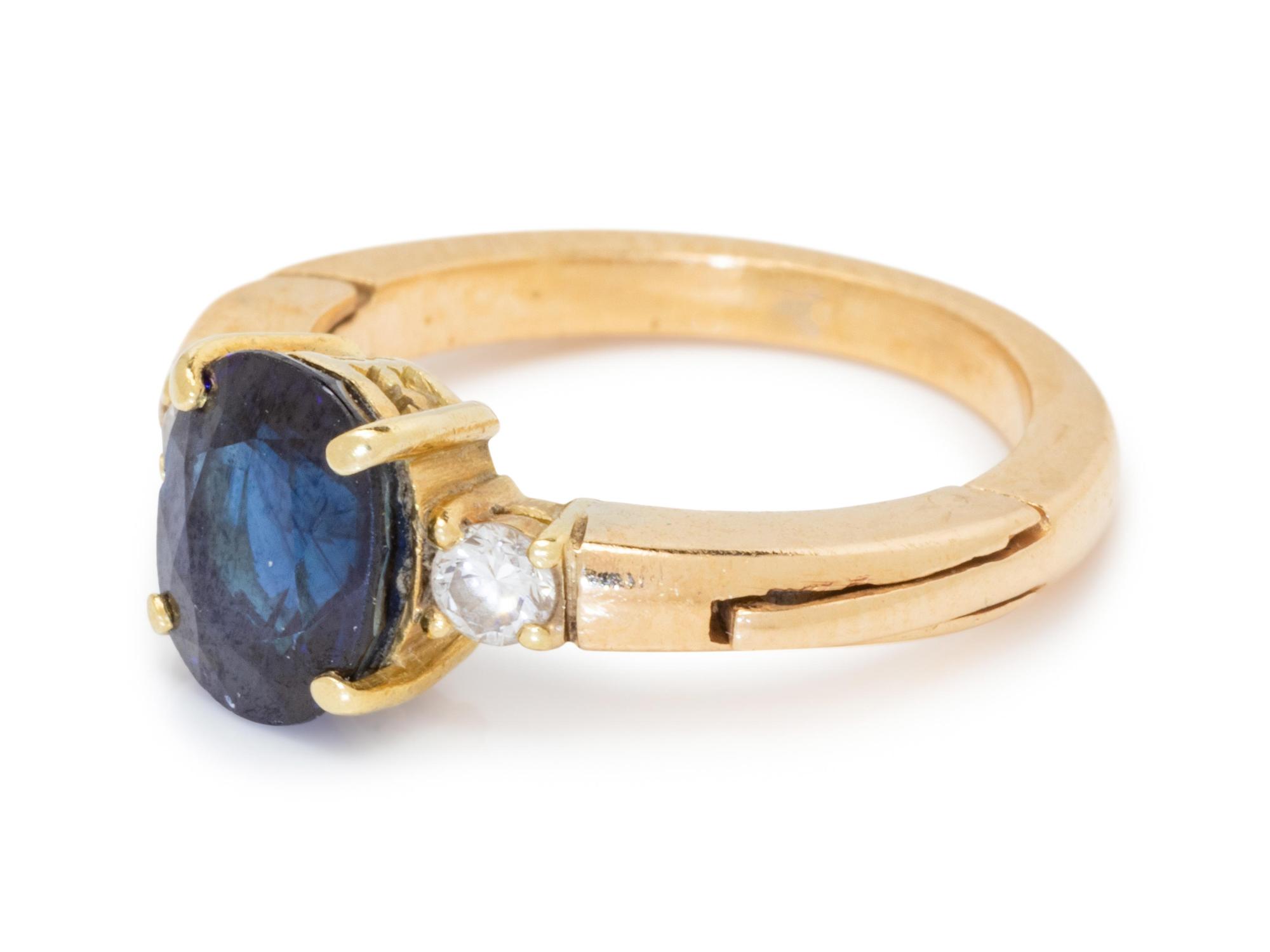 SAPPHIRE AND DIAMOND RING