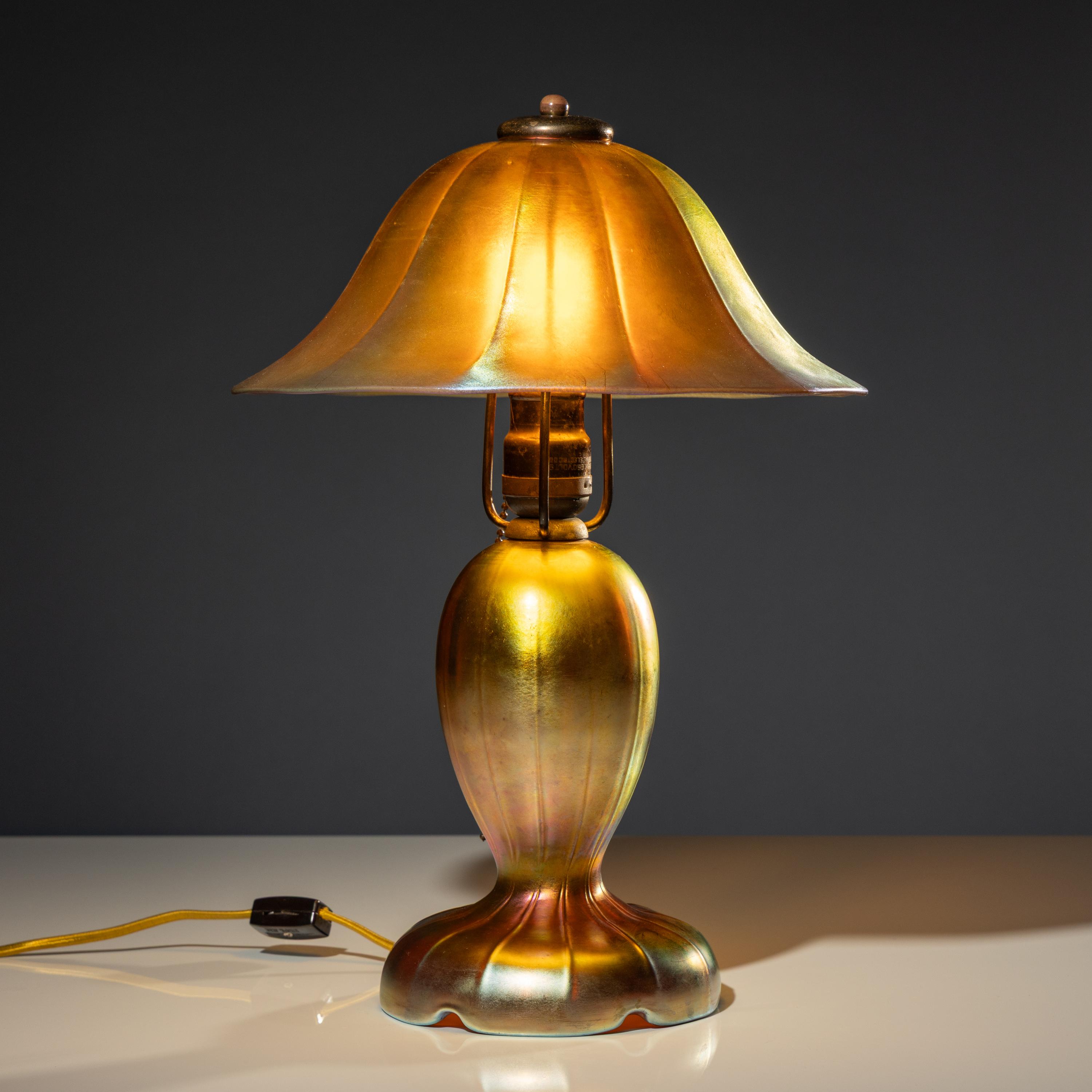 Table lamp