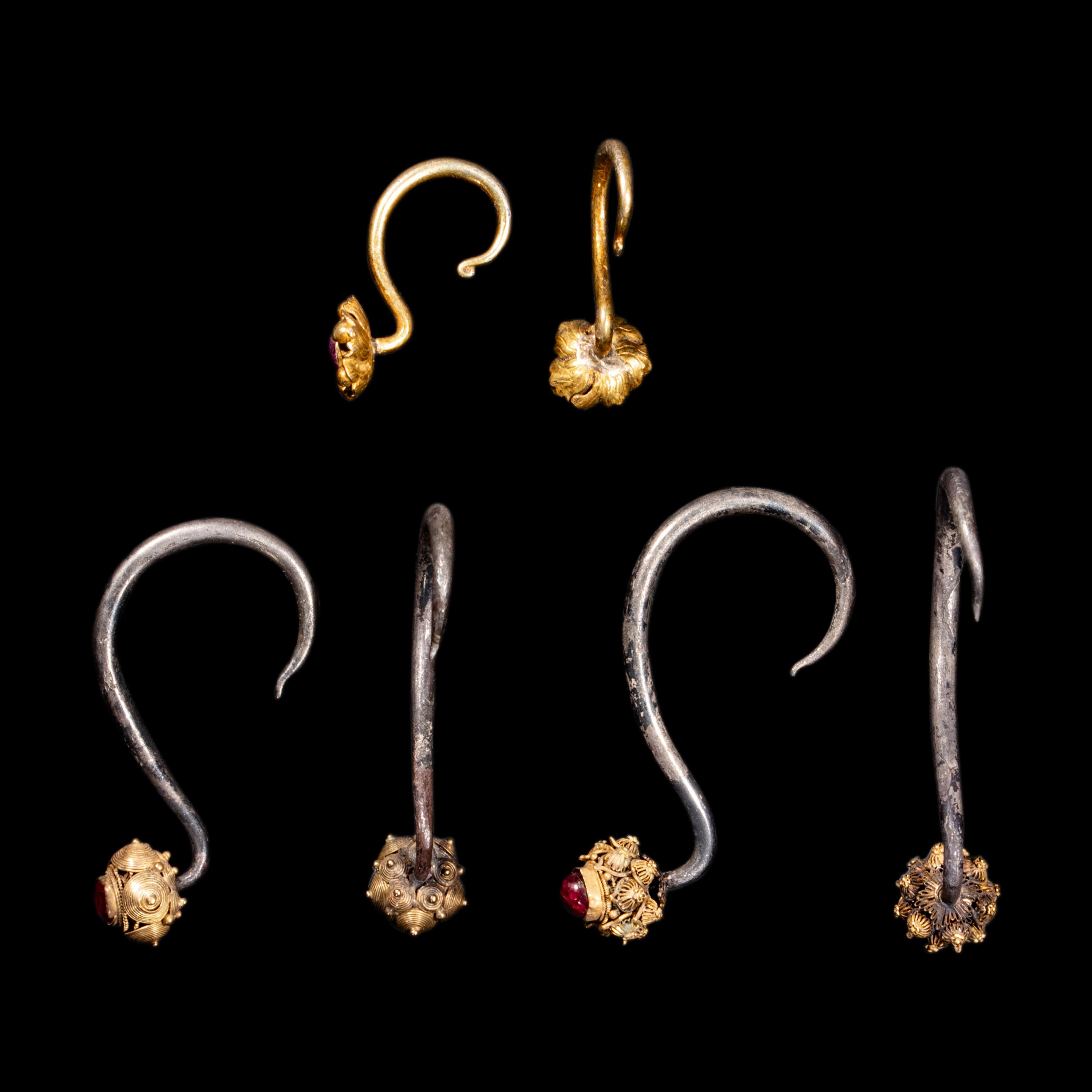Three Pairs of Chinese Ruby Inset Gold and Silver 'Clove' Earrings, Dingxiang, Ming Dynasty 明 銀脚金嵌寳花頭丁香三對