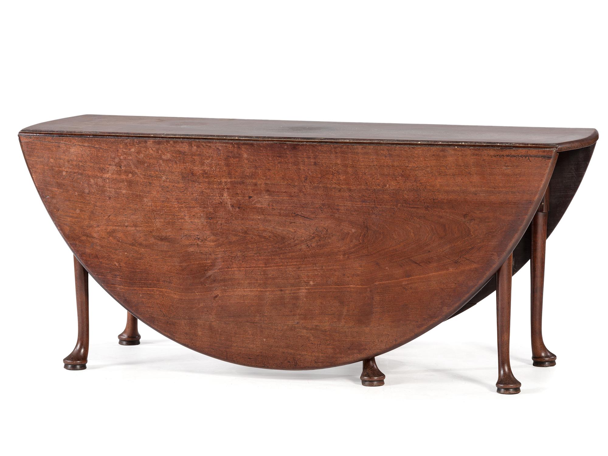 A Georgian Style Mahogany Drop-Leaf Dining Table