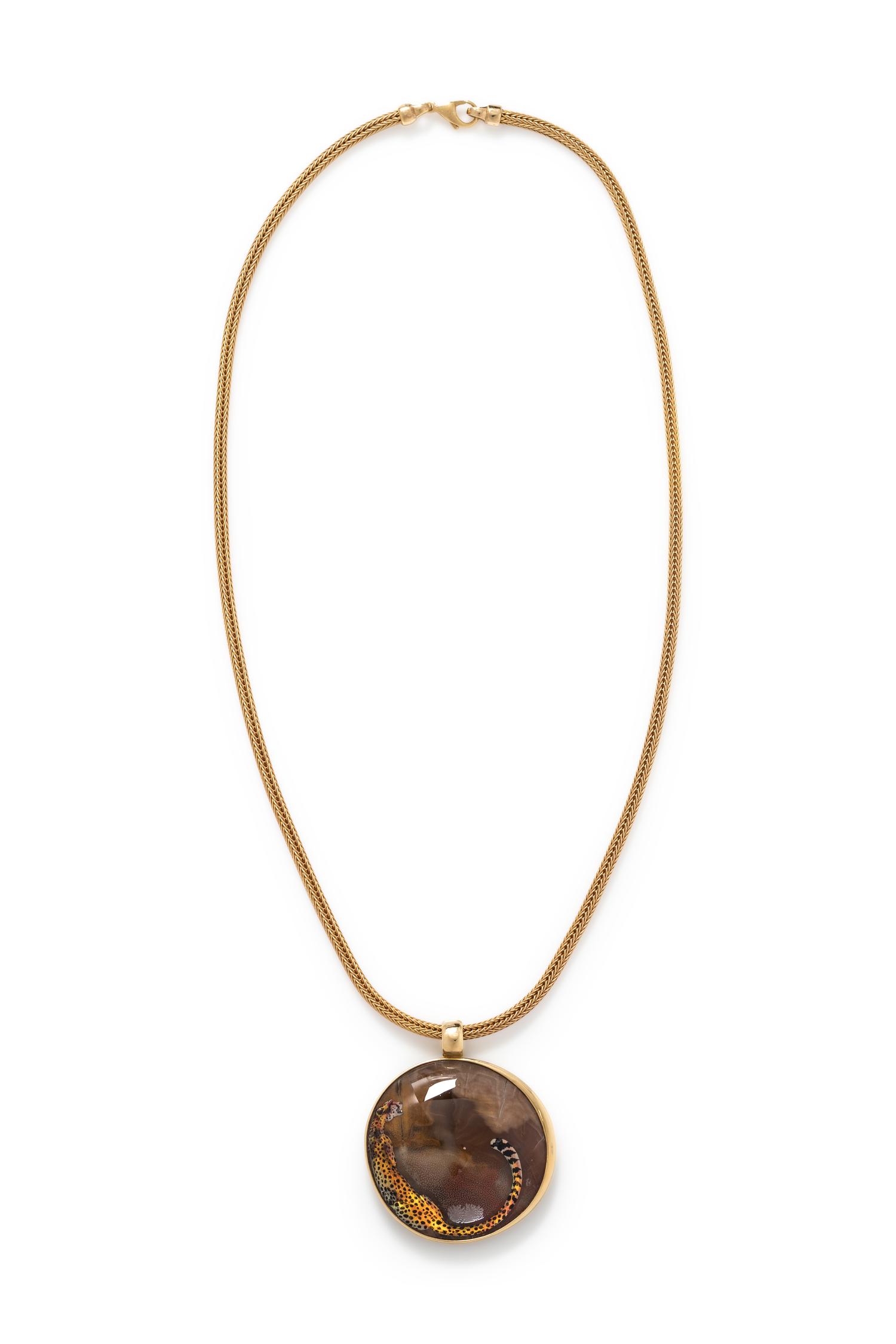 YELLOW GOLD AND HARDSTONE PENDANT/NECKLACE