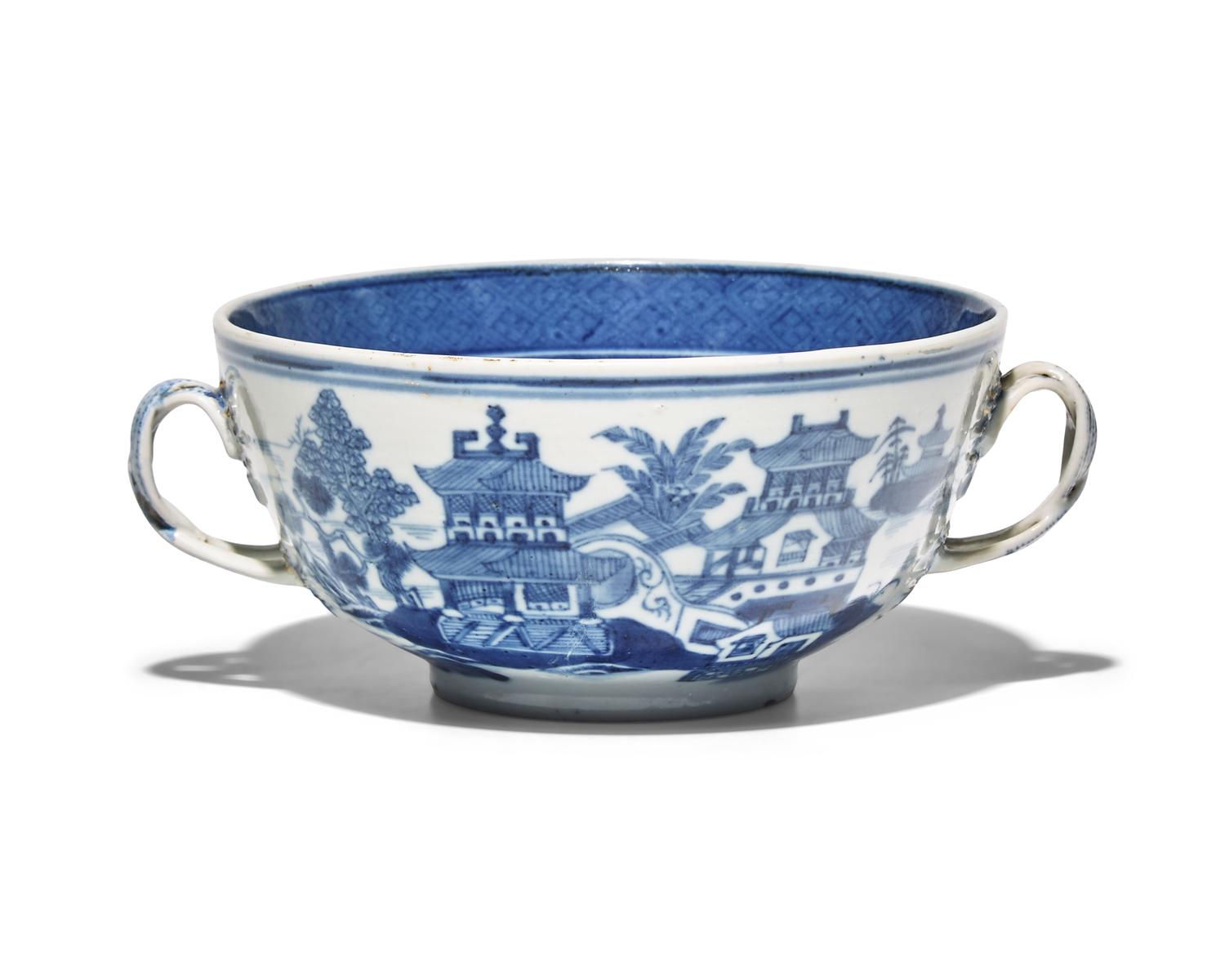 A Group of Six Chinese Export Porcelain Blue Fitzhugh Double-Handled Bowls with Five Covers