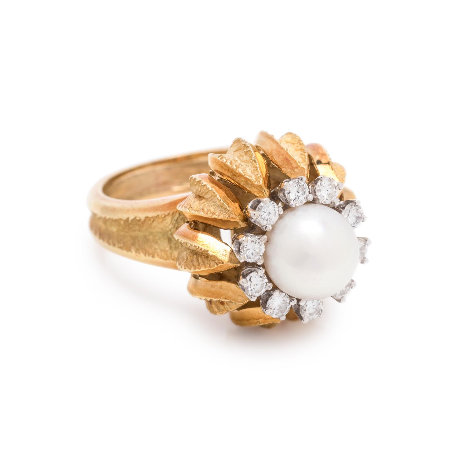 YELLOW GOLD, CULTURED PEARL AND DIAMOND RING