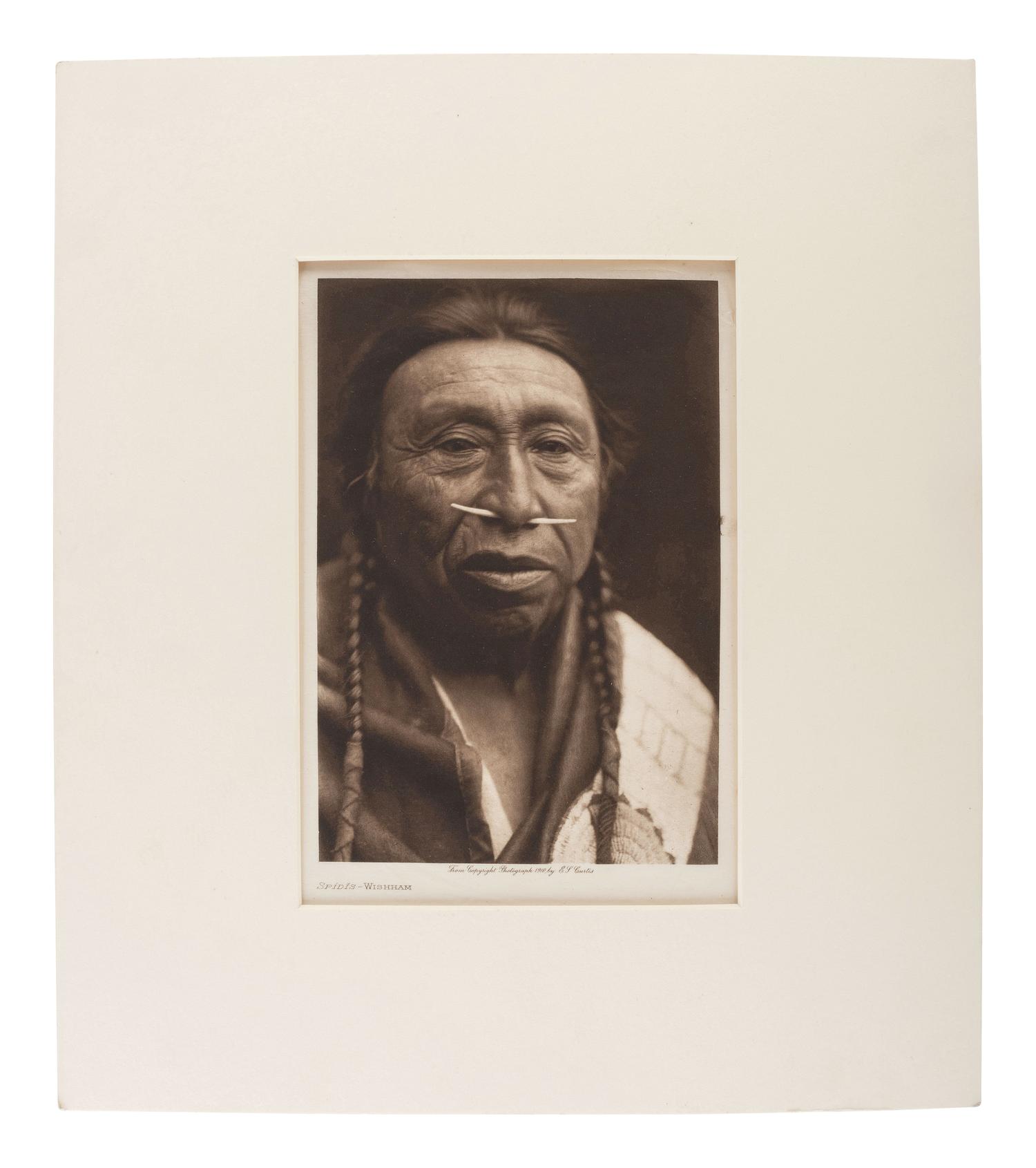 [NATIVE AMERICAN]. CURTIS, Edward (1868-1952), photographer. Spidis - Wishham. On Japanese tissue. [ With :] 2 silver gelatin photographs attributed to Roland Reed.
