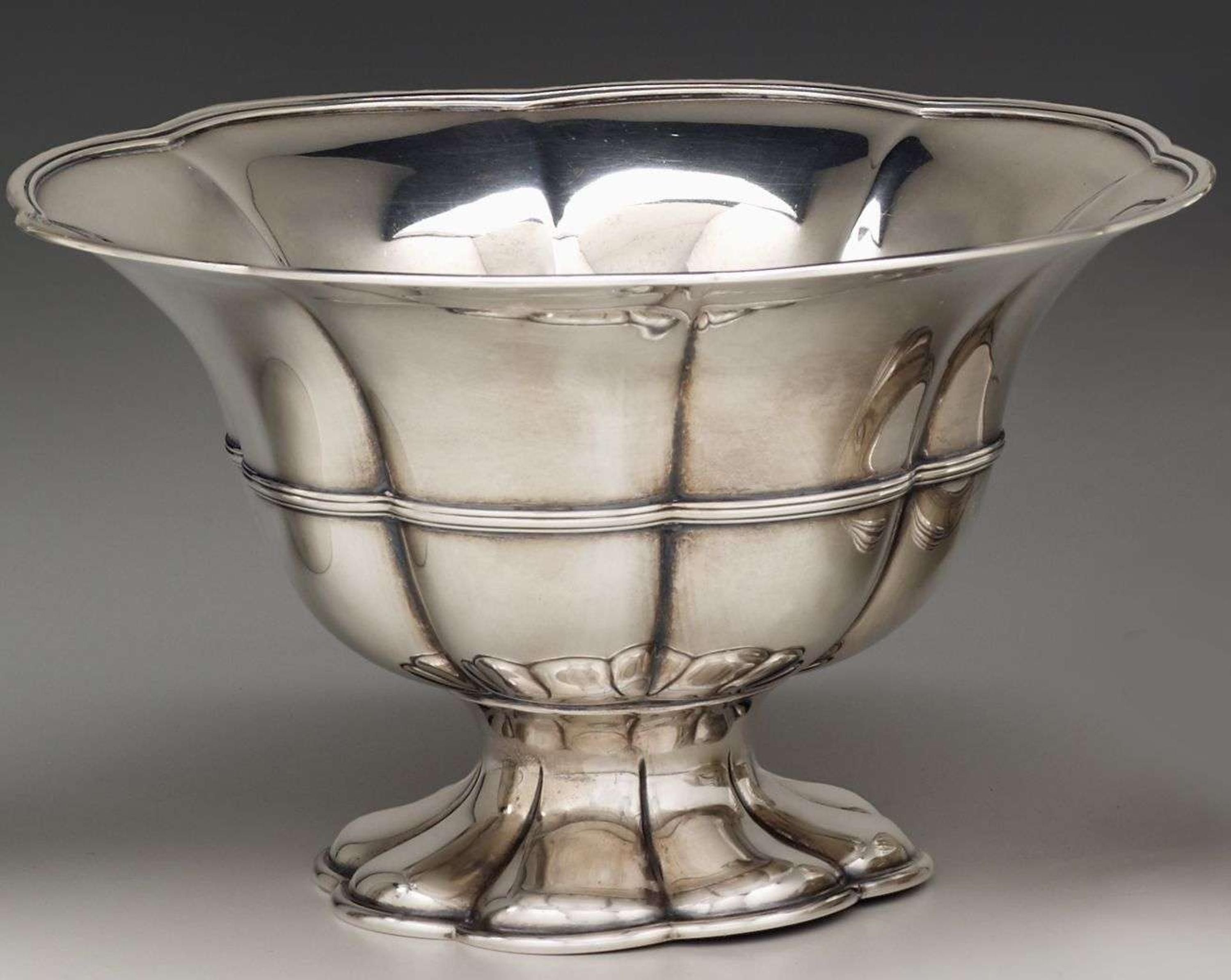 Sterling silver bowl tiffany & co., new york, ny, 20th century