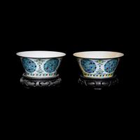 A Pair of Chinese Doucai 'Medallion' Porcelain Bowls, Daoguang Mark and Period 清道光 斗彩團花紋馬蹄盌一對