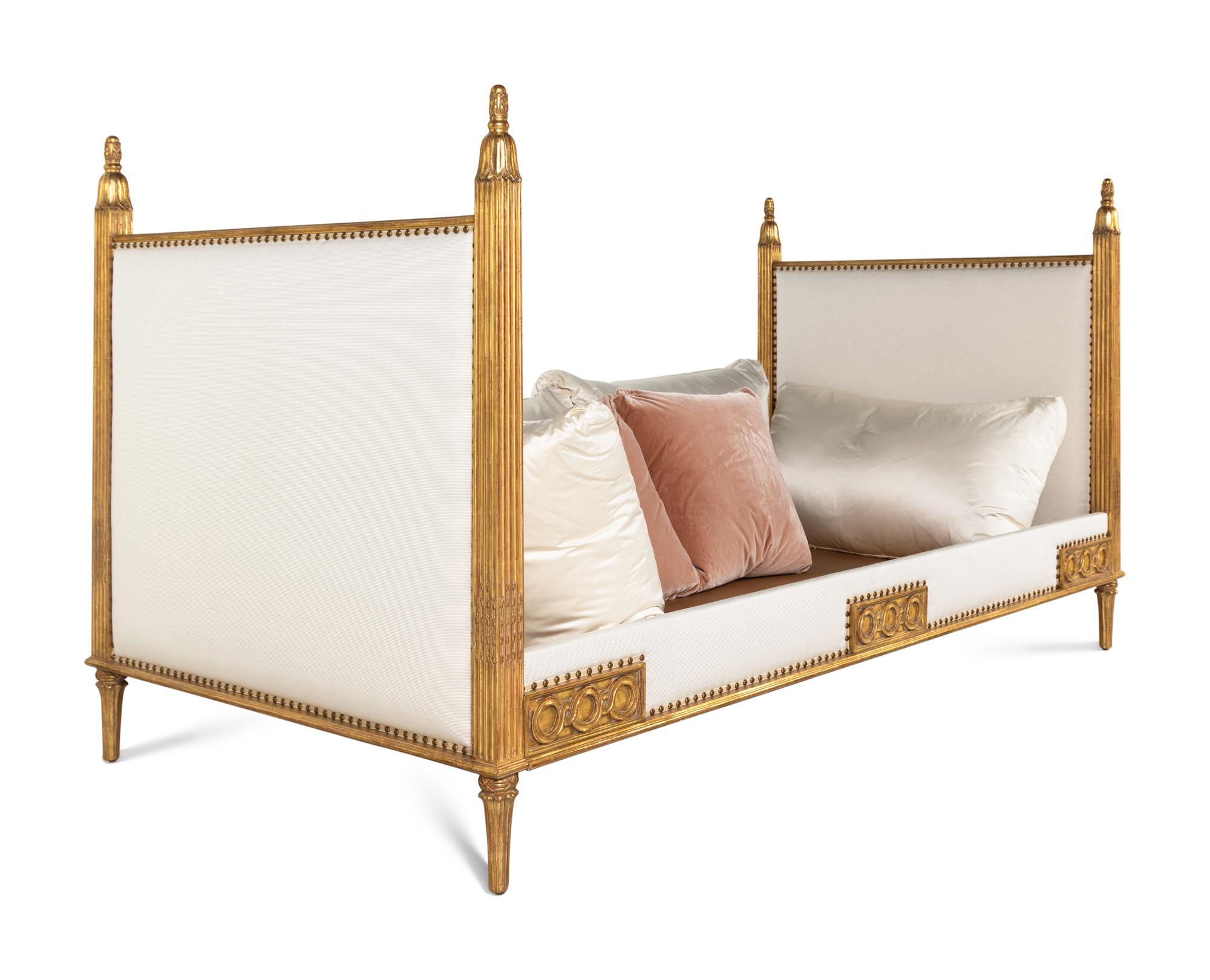 An Ebanista Villandry Daybed