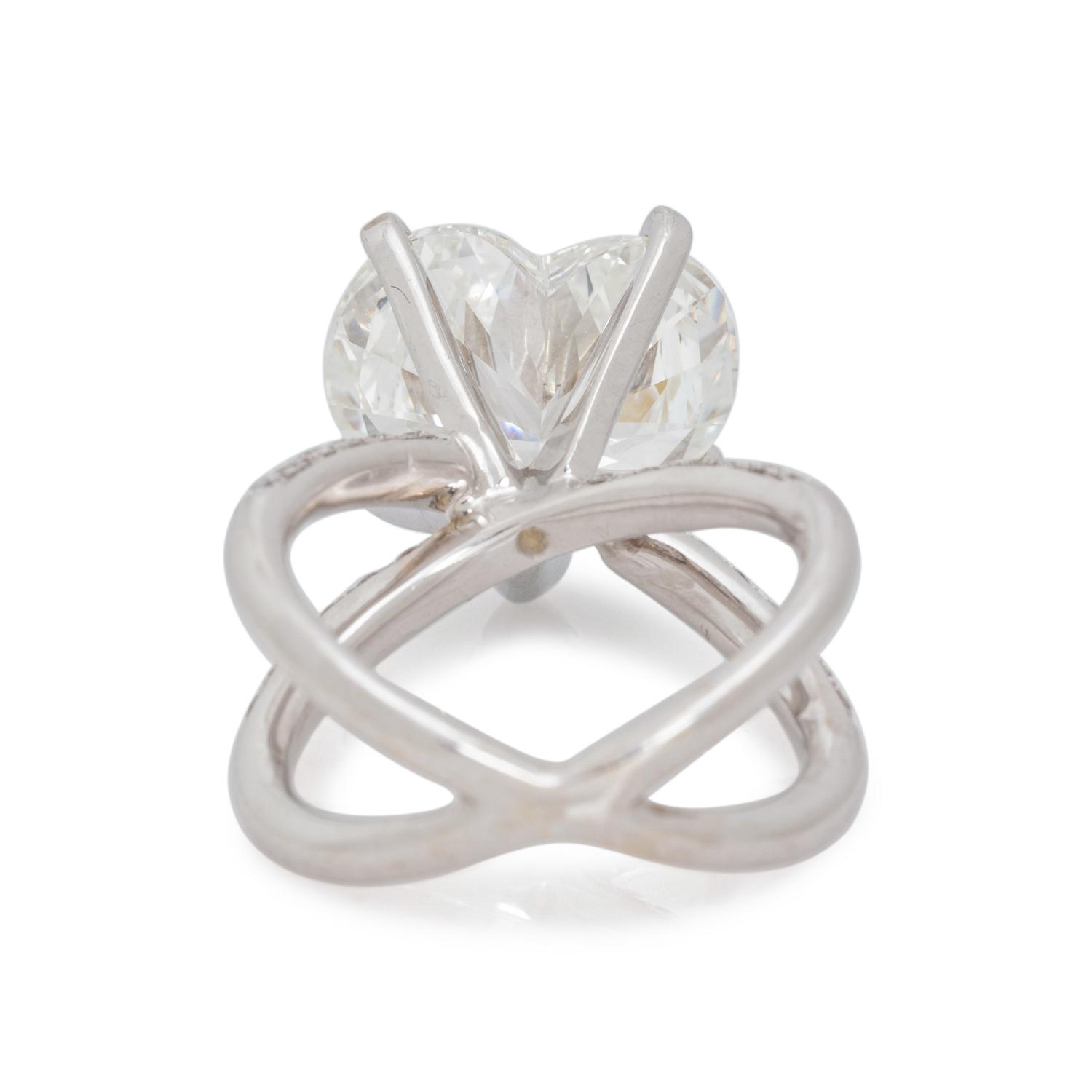A LOVELY DIAMOND RING