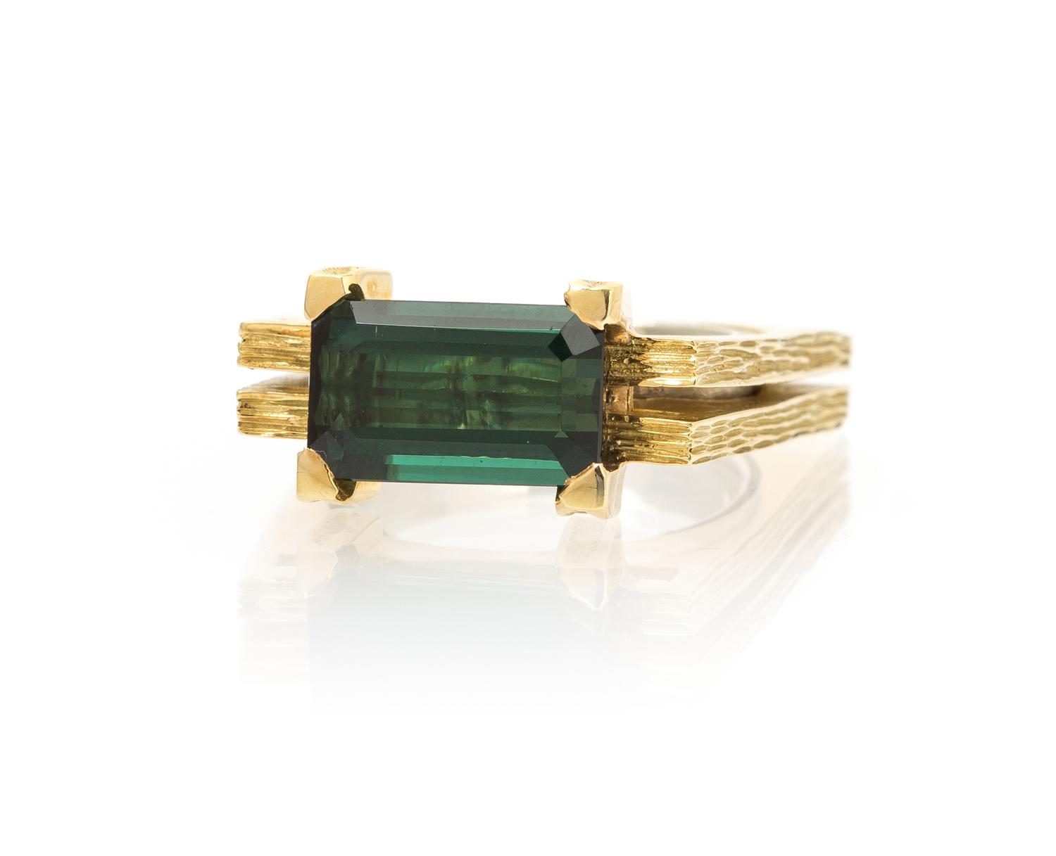 A Yellow Gold and Tourmaline Geometric Ring, 10.40 dwts.