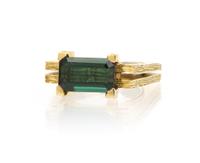 A Yellow Gold and Tourmaline Geometric Ring, 10.40 dwts.