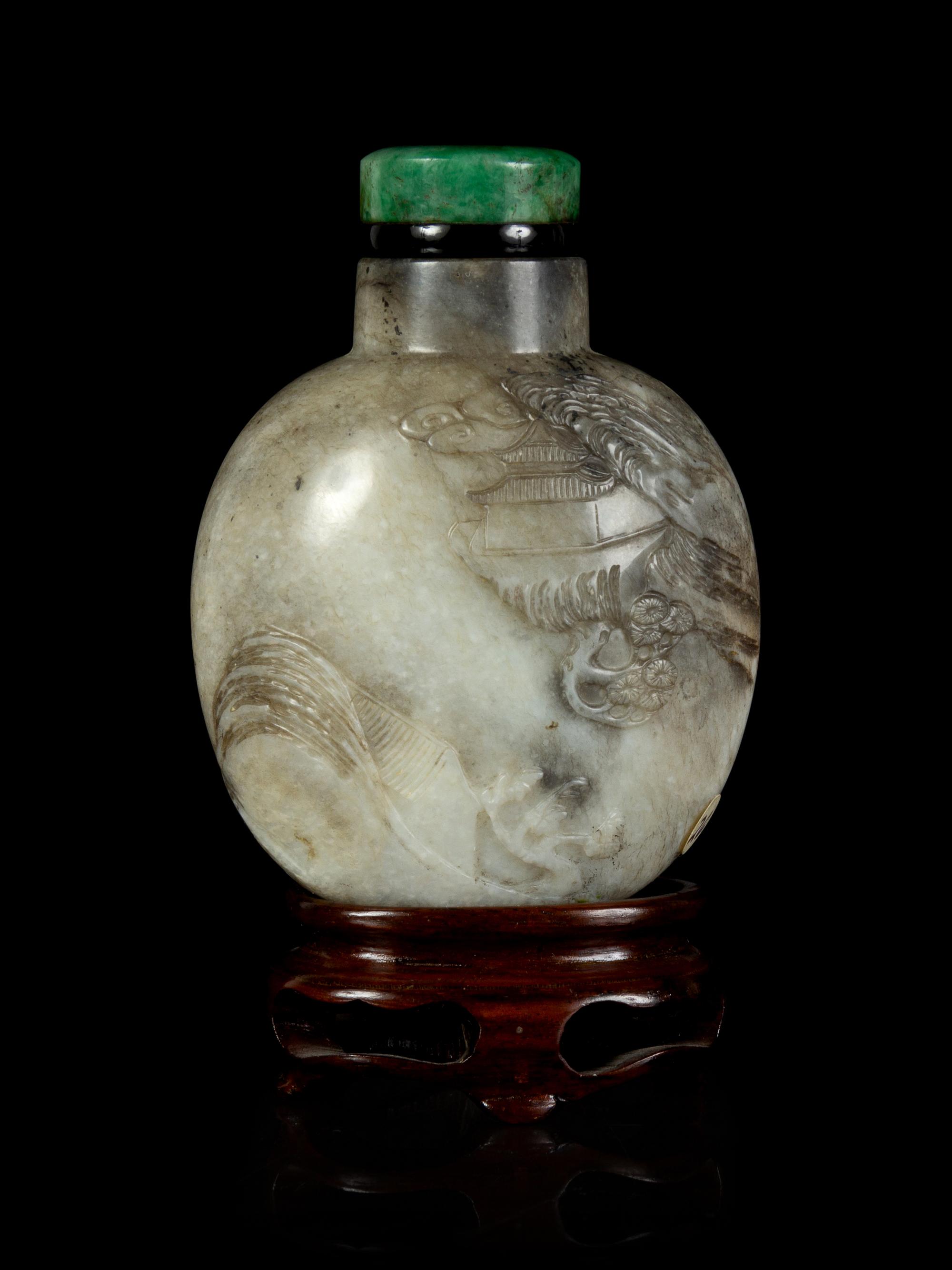 A Large Chicken Bone Jade Snuff Bottle