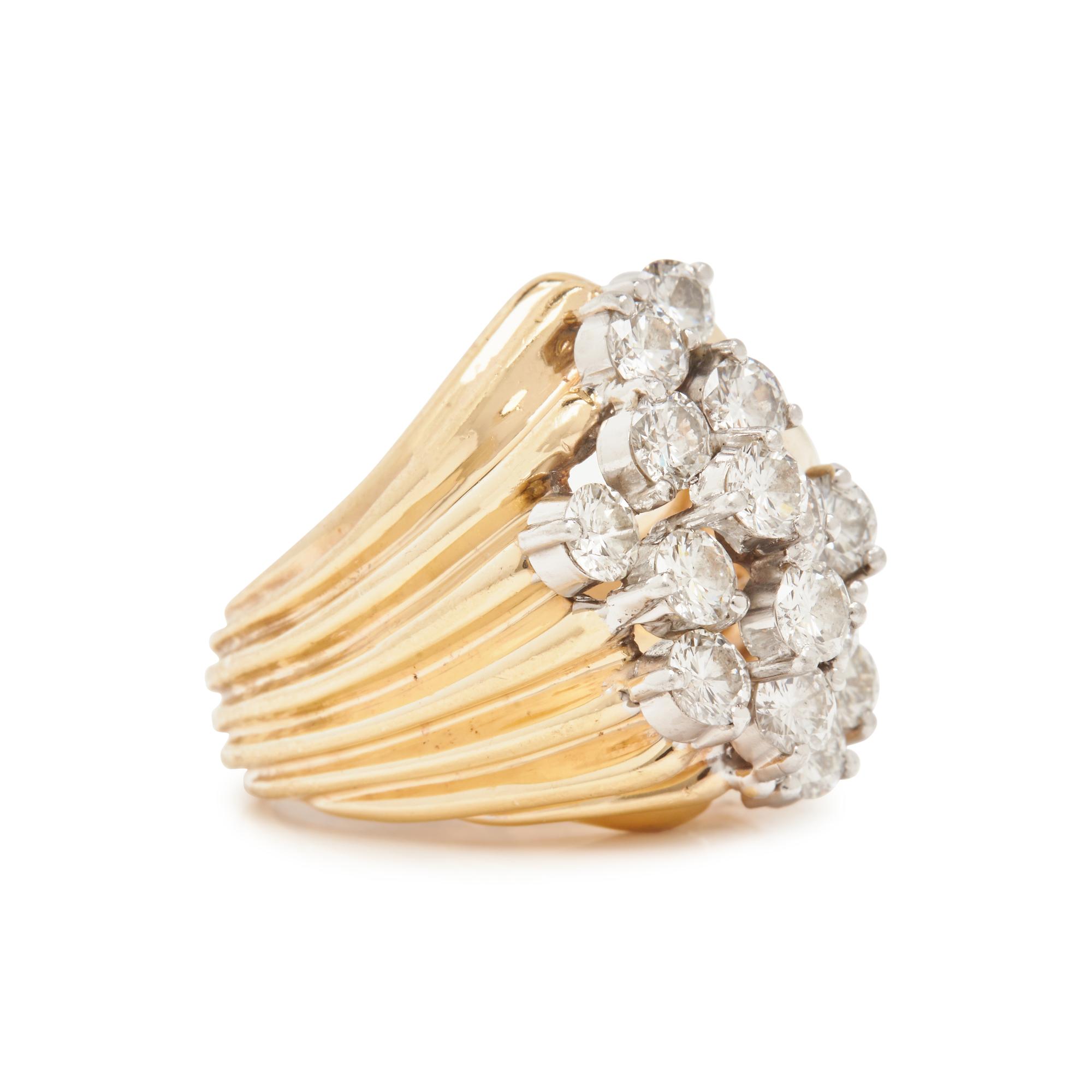 YELLOW GOLD AND DIAMOND RING