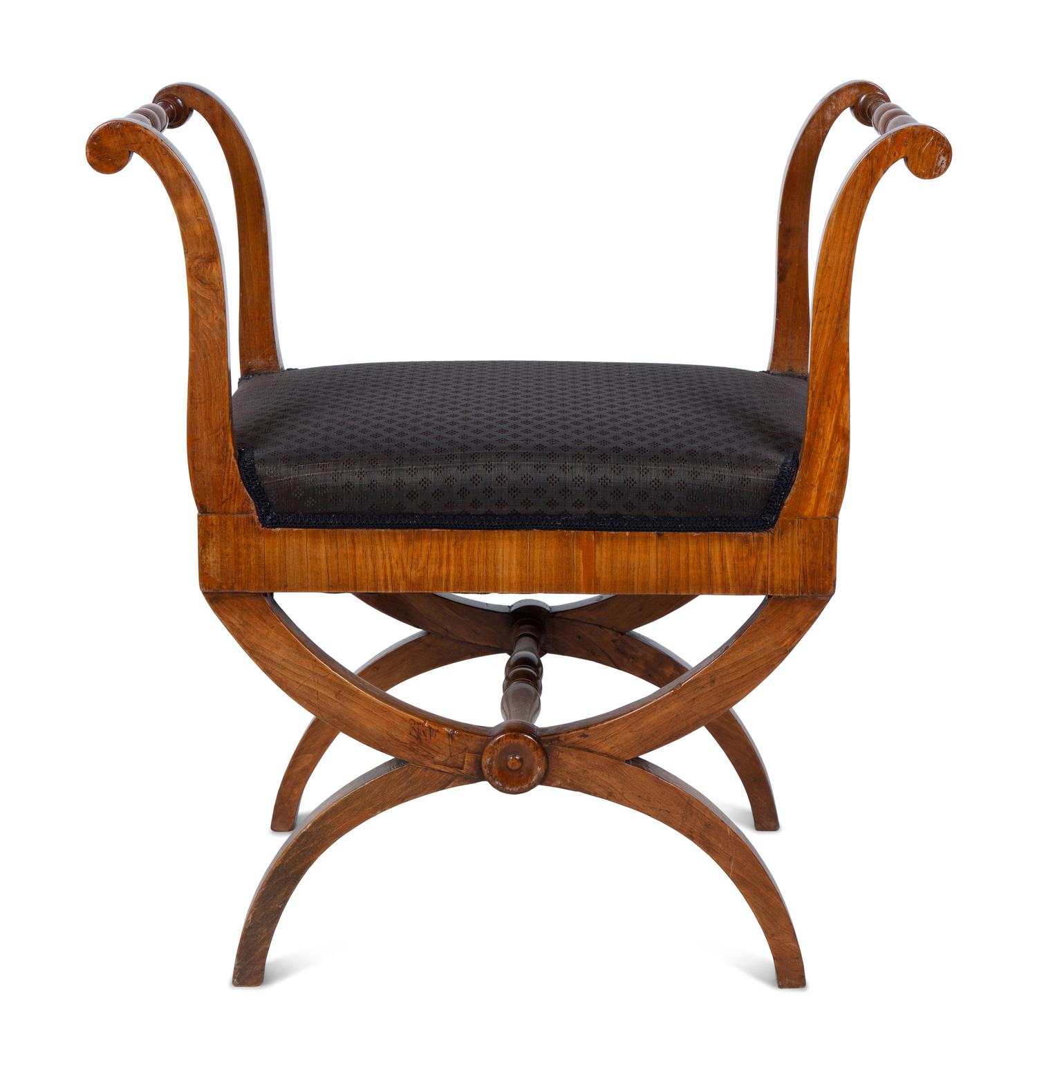 A Continental Walnut Curule Bench — 19TH CENTURY