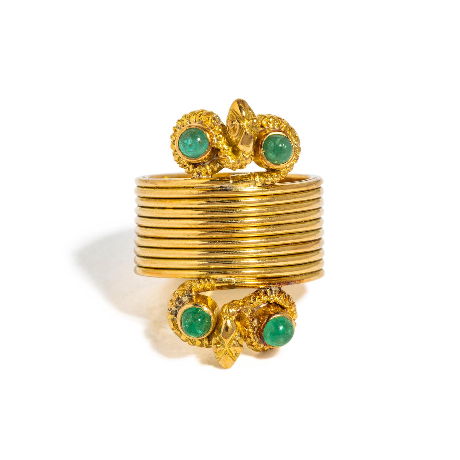 YELLOW GOLD AND EMERALD RING