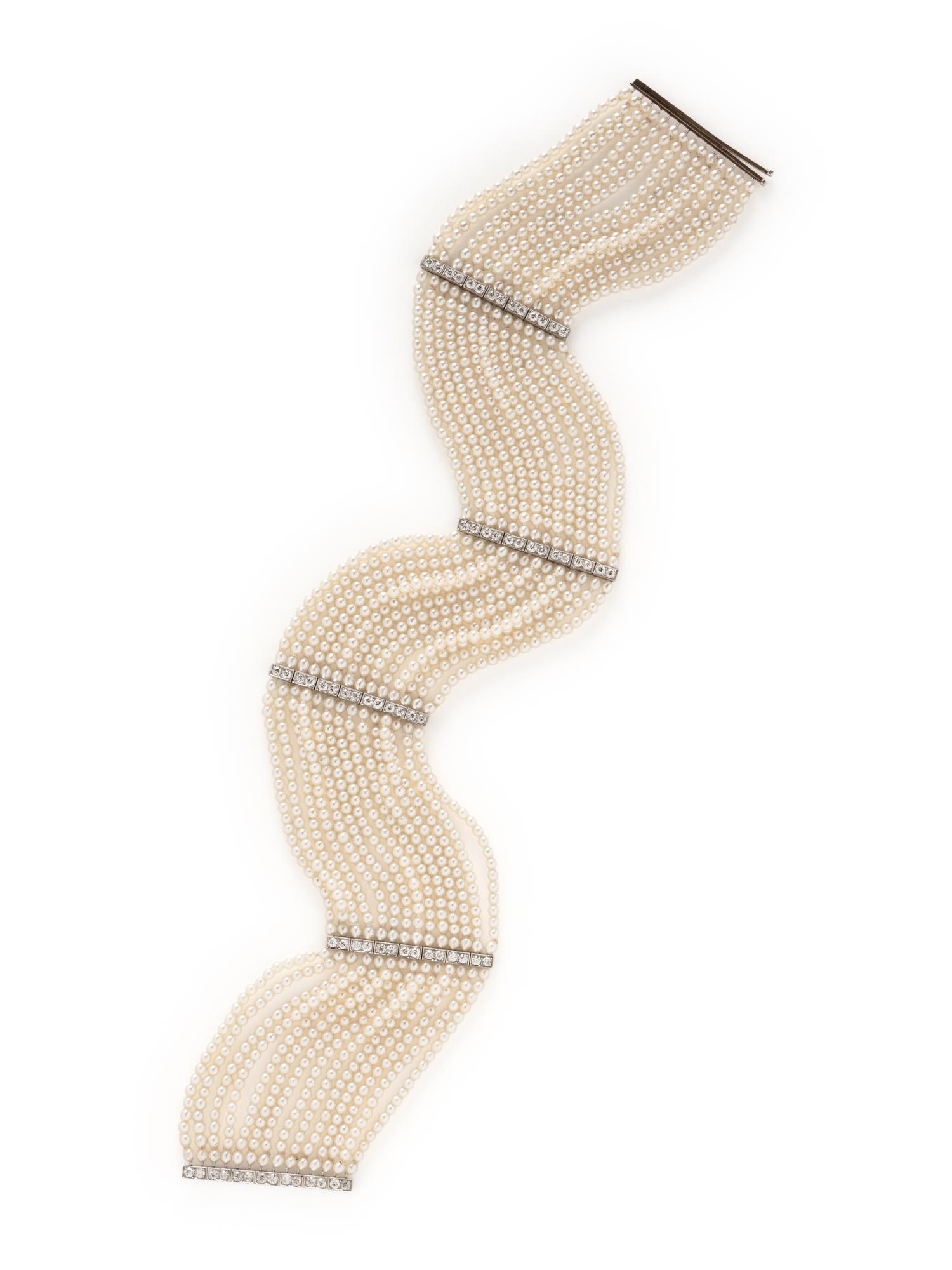 TIFFANY & CO., EDWARDIAN, NATURAL PEARL CHOKER