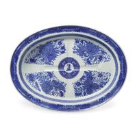A Chinese Export Porcelain Blue Fitzhugh Meat Platter Bearing the Arms of Alexander