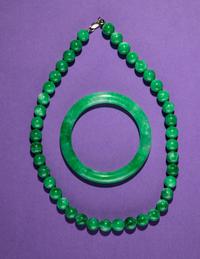 A Jadeite Bead Necklace and Bangle