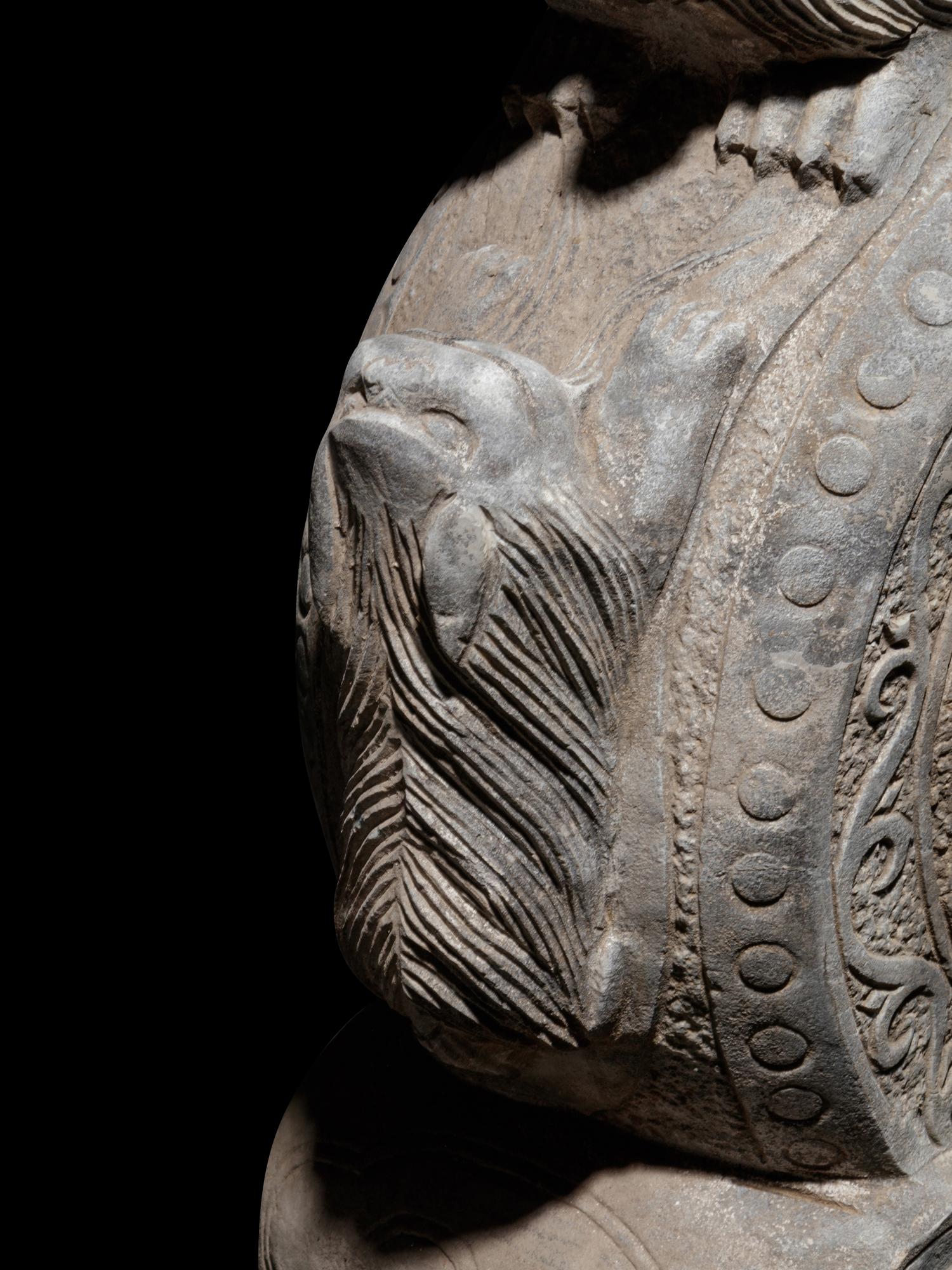 A Pair of Bearing Stones, Menzhenshi