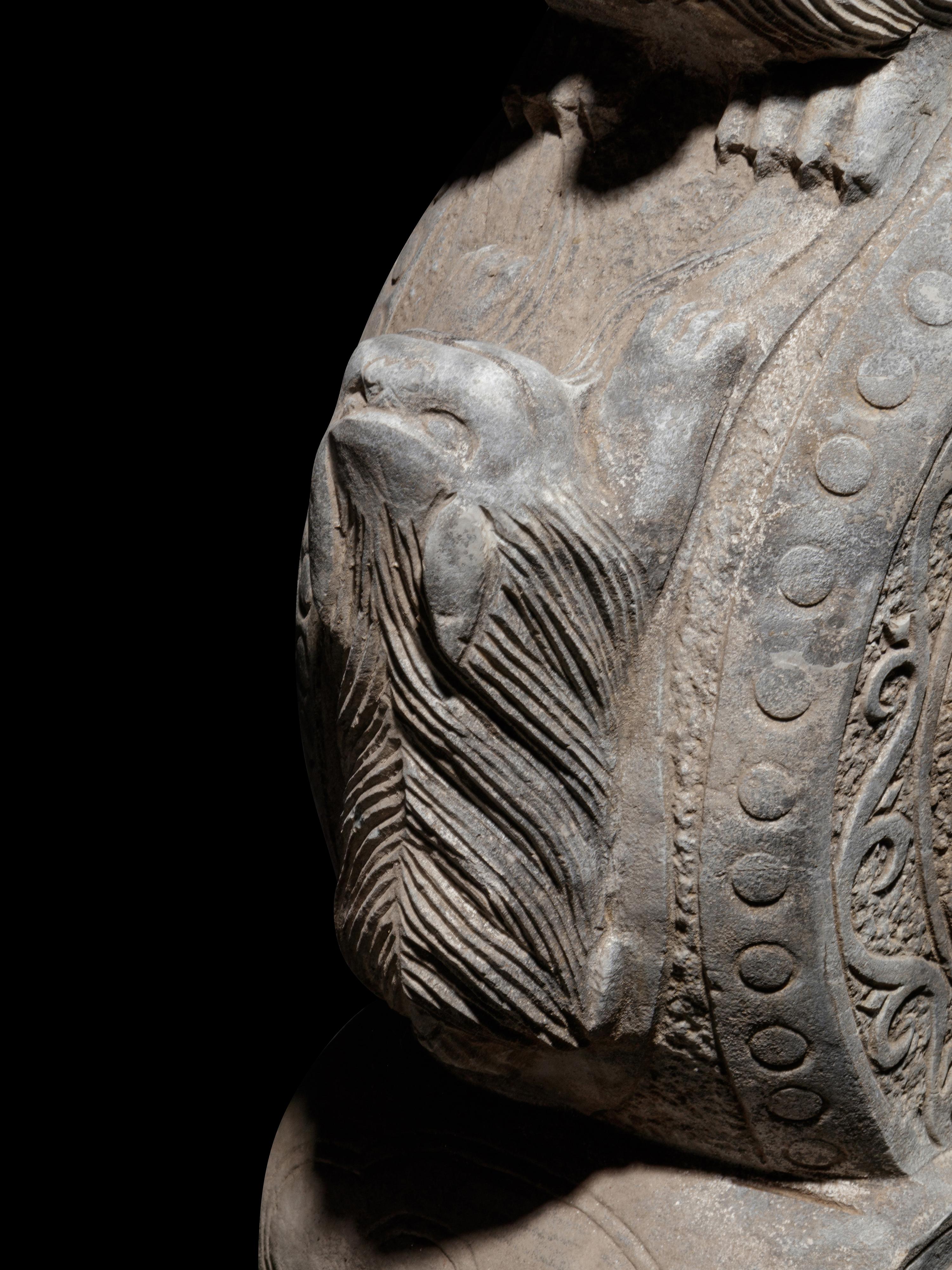 A Pair of Bearing Stones, Menzhenshi