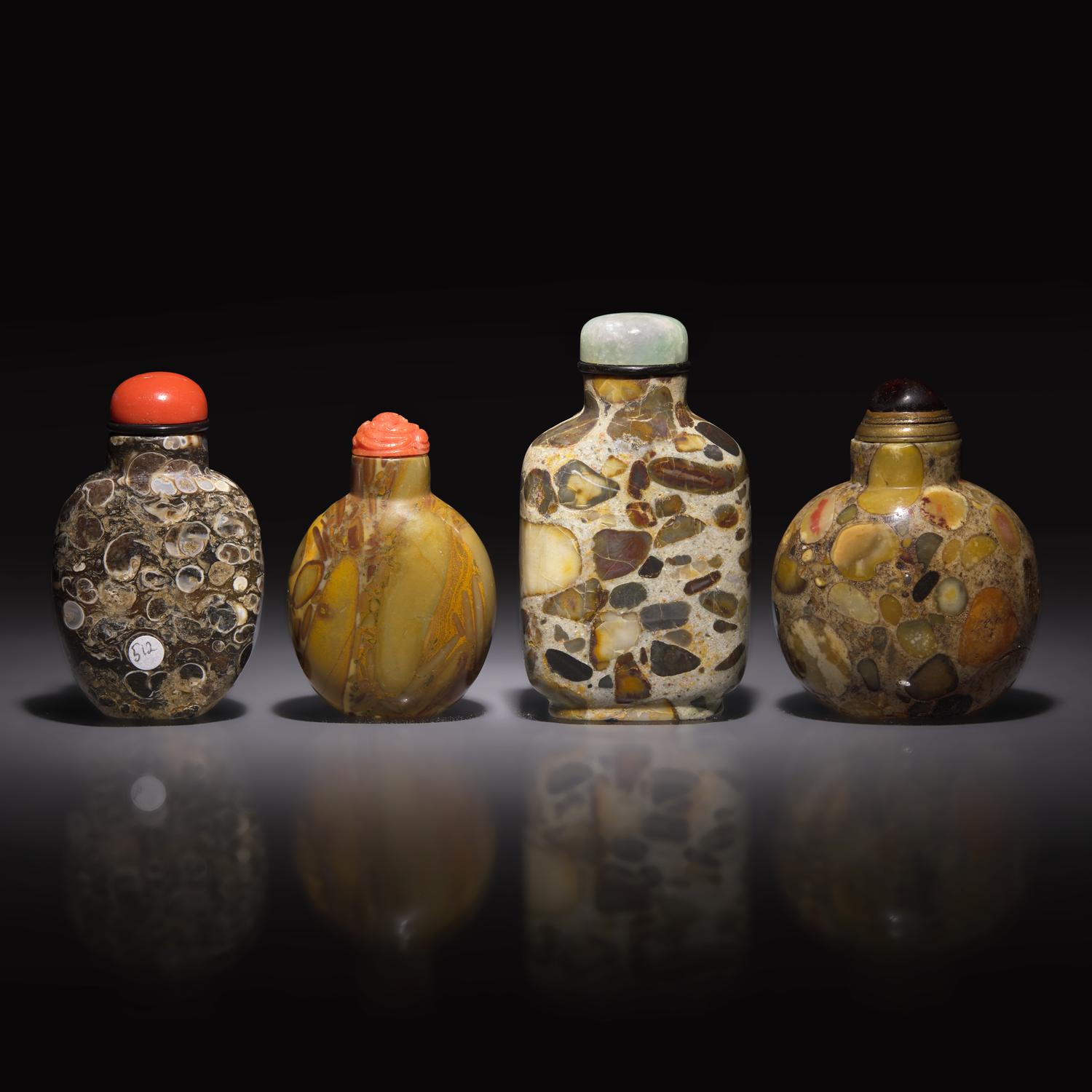 Four Chinese "Puddingstone" and Fossiliferous Limestone Snuff Bottles, 19th to 20th Century — 晚清-民國 抱子石鼻烟壺四支