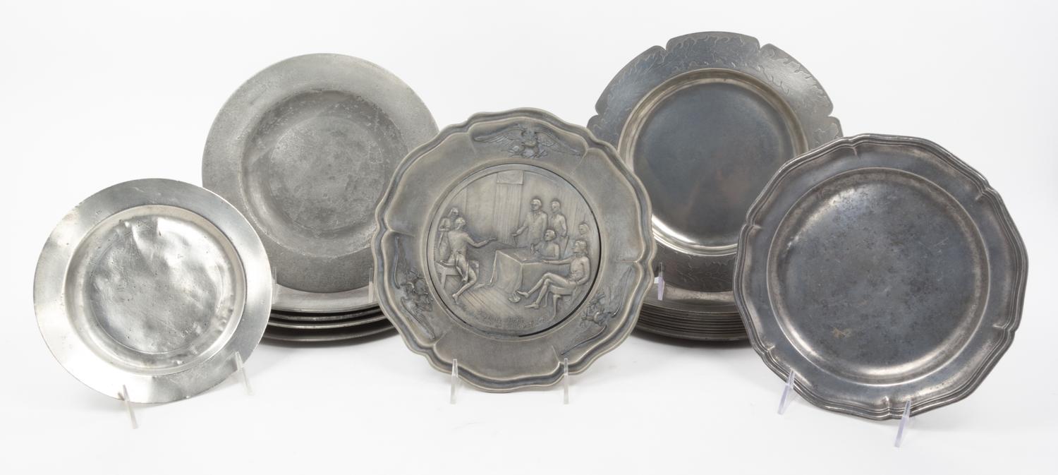 A Collection of Pewter Articles Diameter of largest plate 11 inches. — 18TH/19TH CENTURY