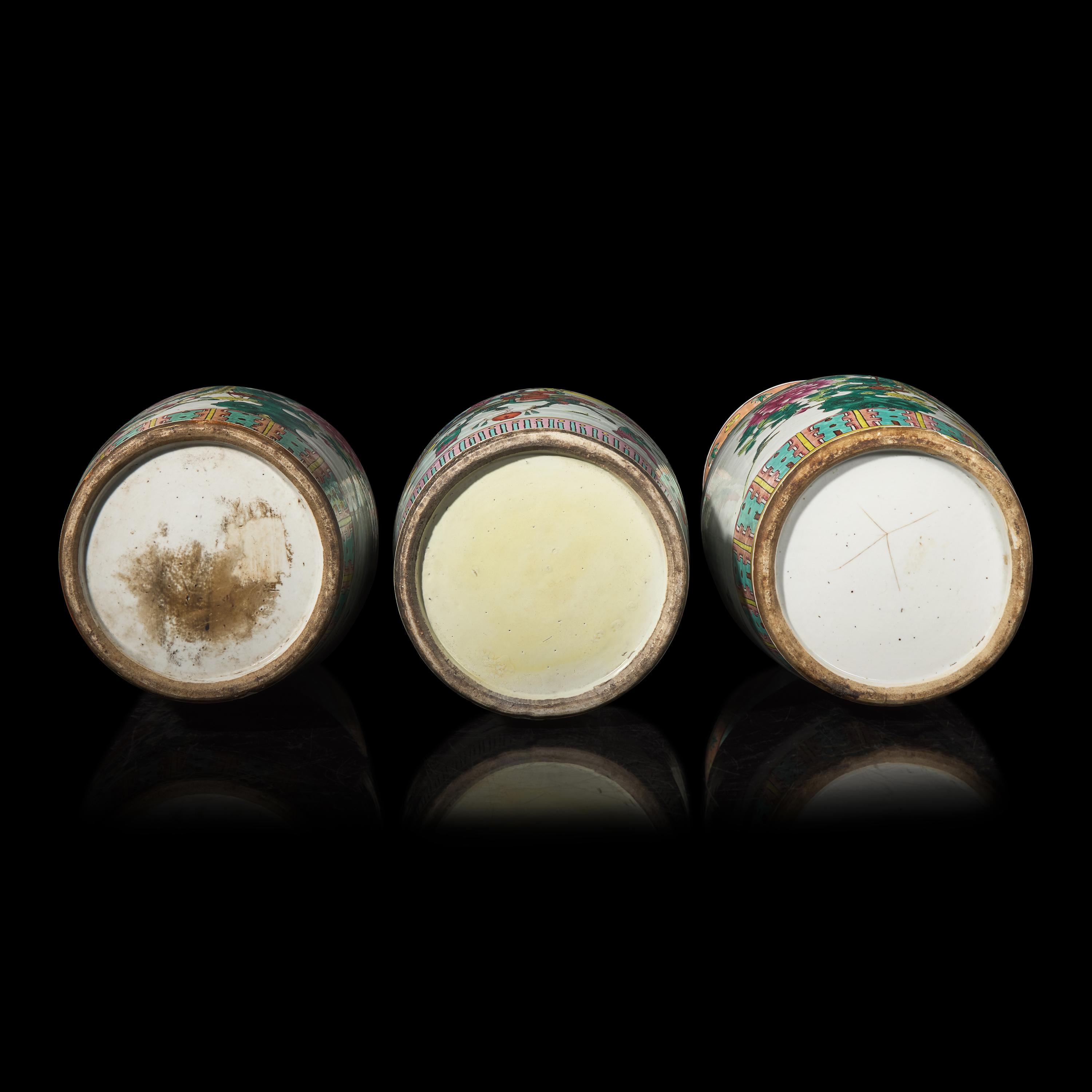 Three Chinese Famille Rose Porcelain Vases, Late 19th-20th Century 粉彩賞瓶三件