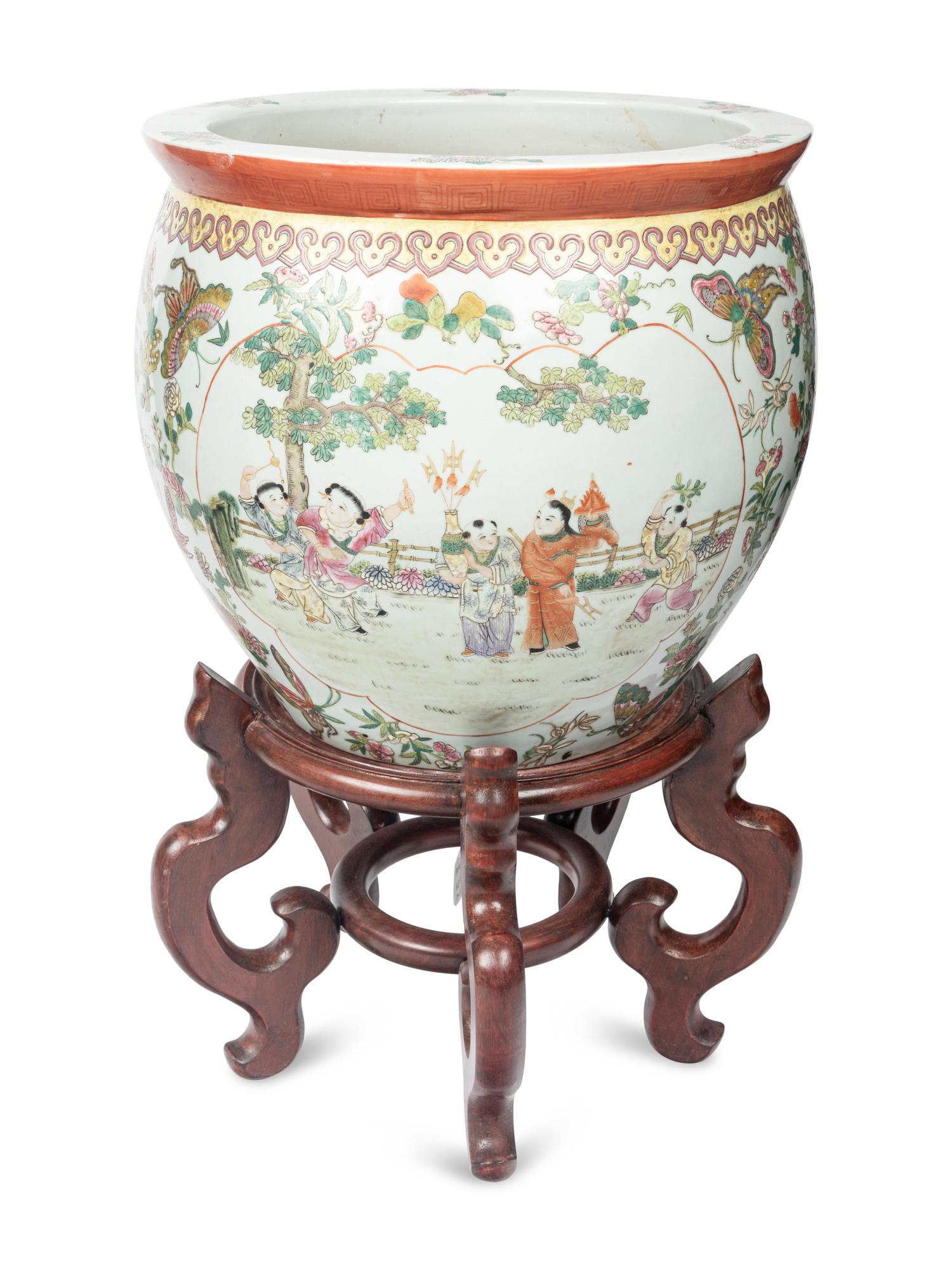 A Pair of Chinese Export Porcelain Jardinières
