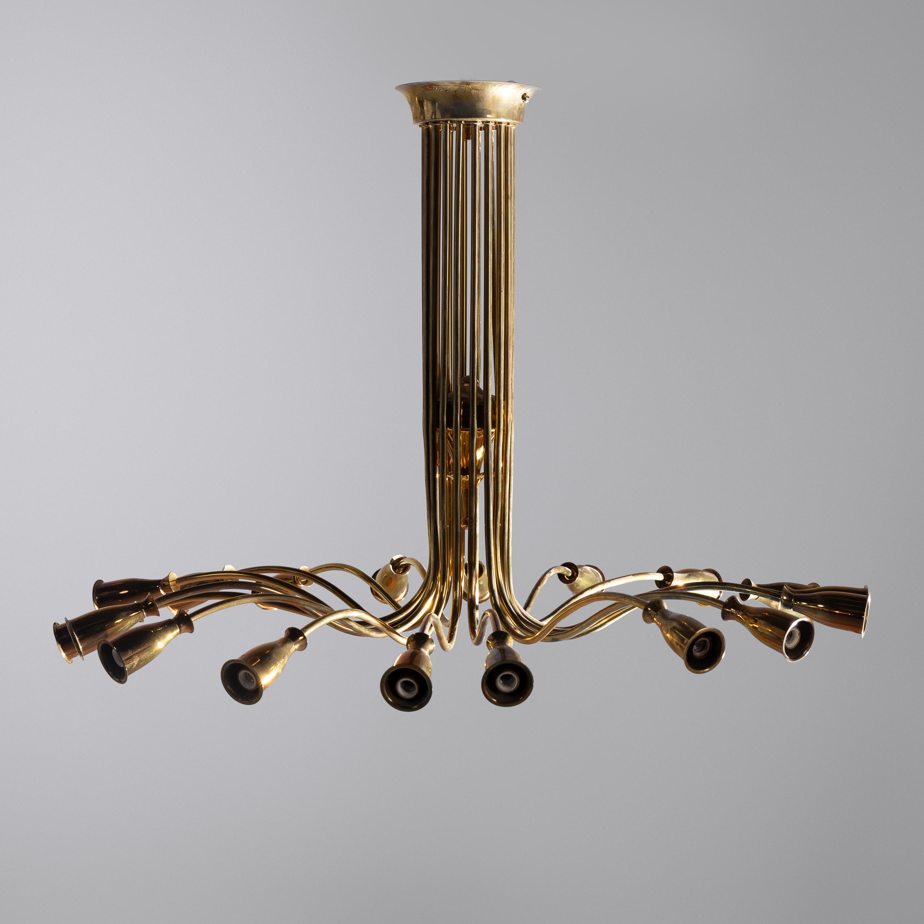 Attributed to Angelo Lelii for Arredoluce Mid 20th Century — Italian 18-Arm Chandelier