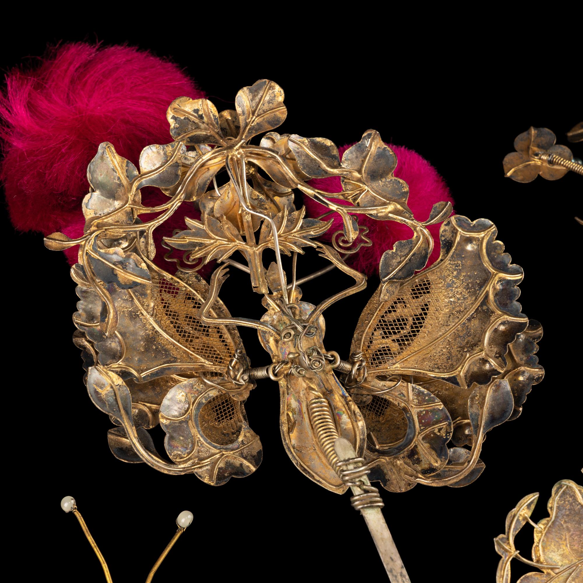 Twelve Chinese Kingfisher Feather Embellished Hair Ornaments, 19th Century — 清晚期 銅胎點翠髮飾十二件
