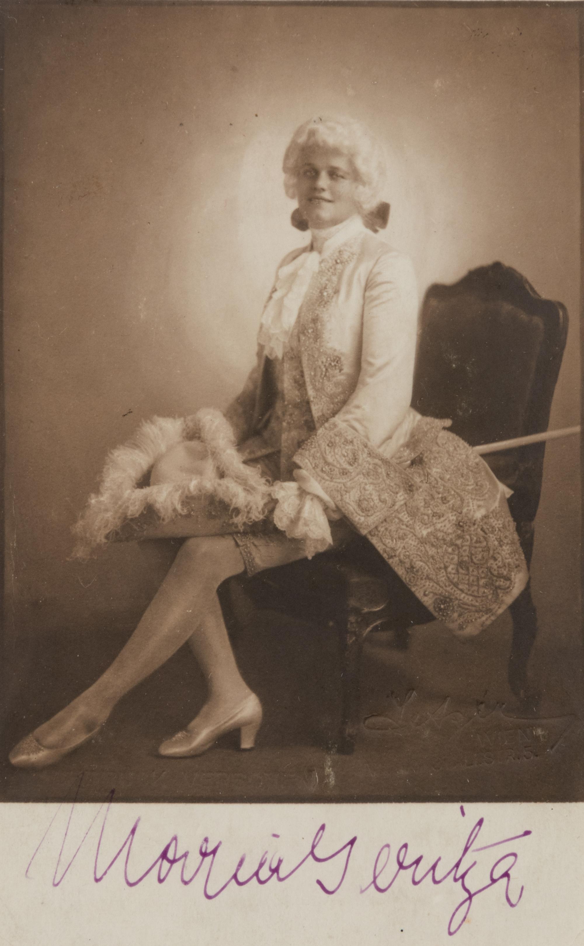 A Group of 5 Signed Photographs or Photographic Postcards of Opera Singers from the 1920s
