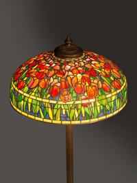Tulip Floor Lamp with Piano Base