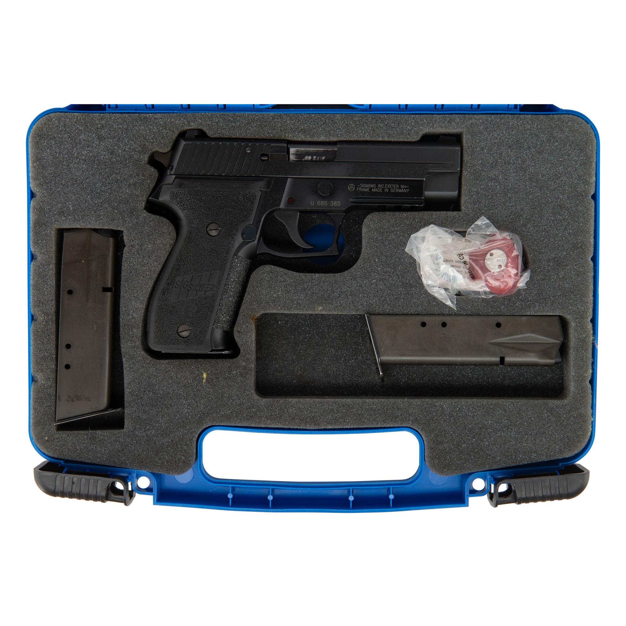 *Sig P226 .40 in Box with Accessories
