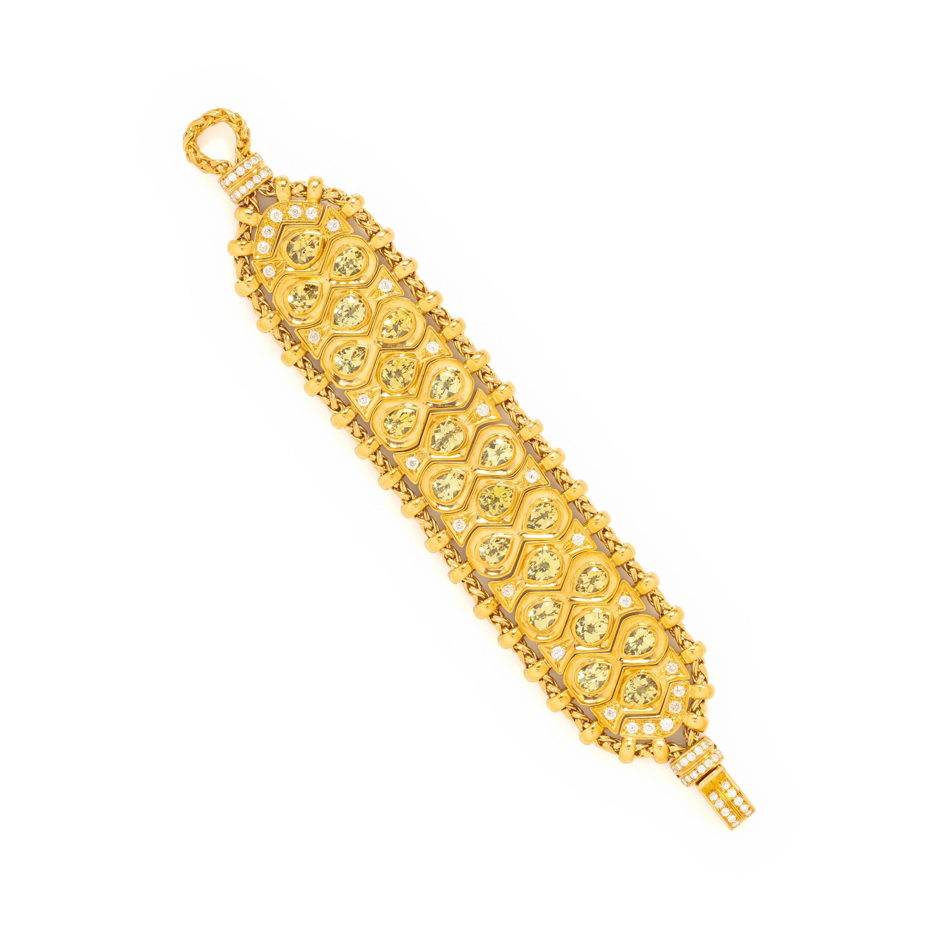 VERDURA, YELLOW GOLD, DIAMOND AND PERIDOT BRACELET
