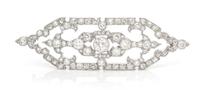 An Edwardian Platinum and Diamond Brooch, 8.60 dwts.