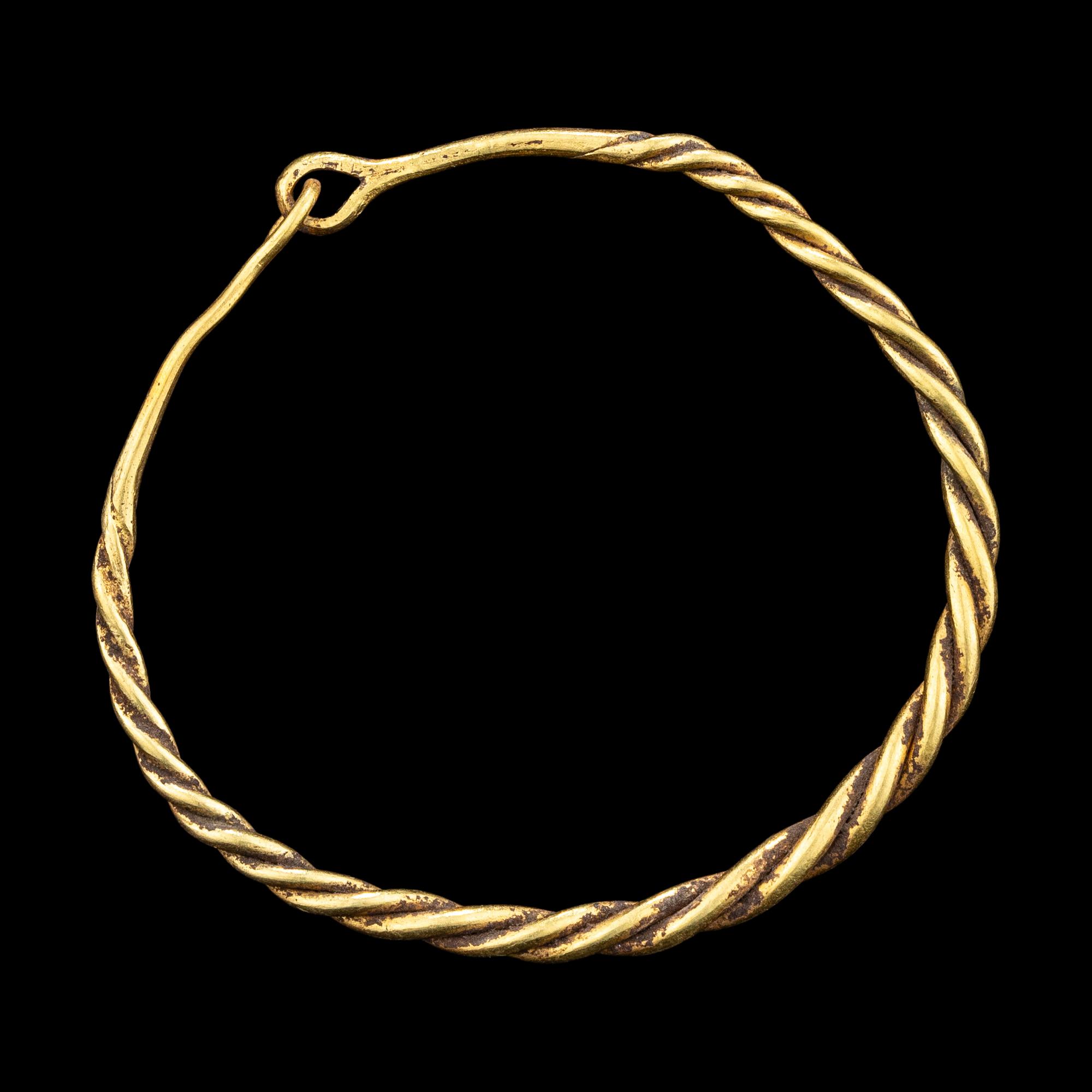A Roman Gold Bracelet