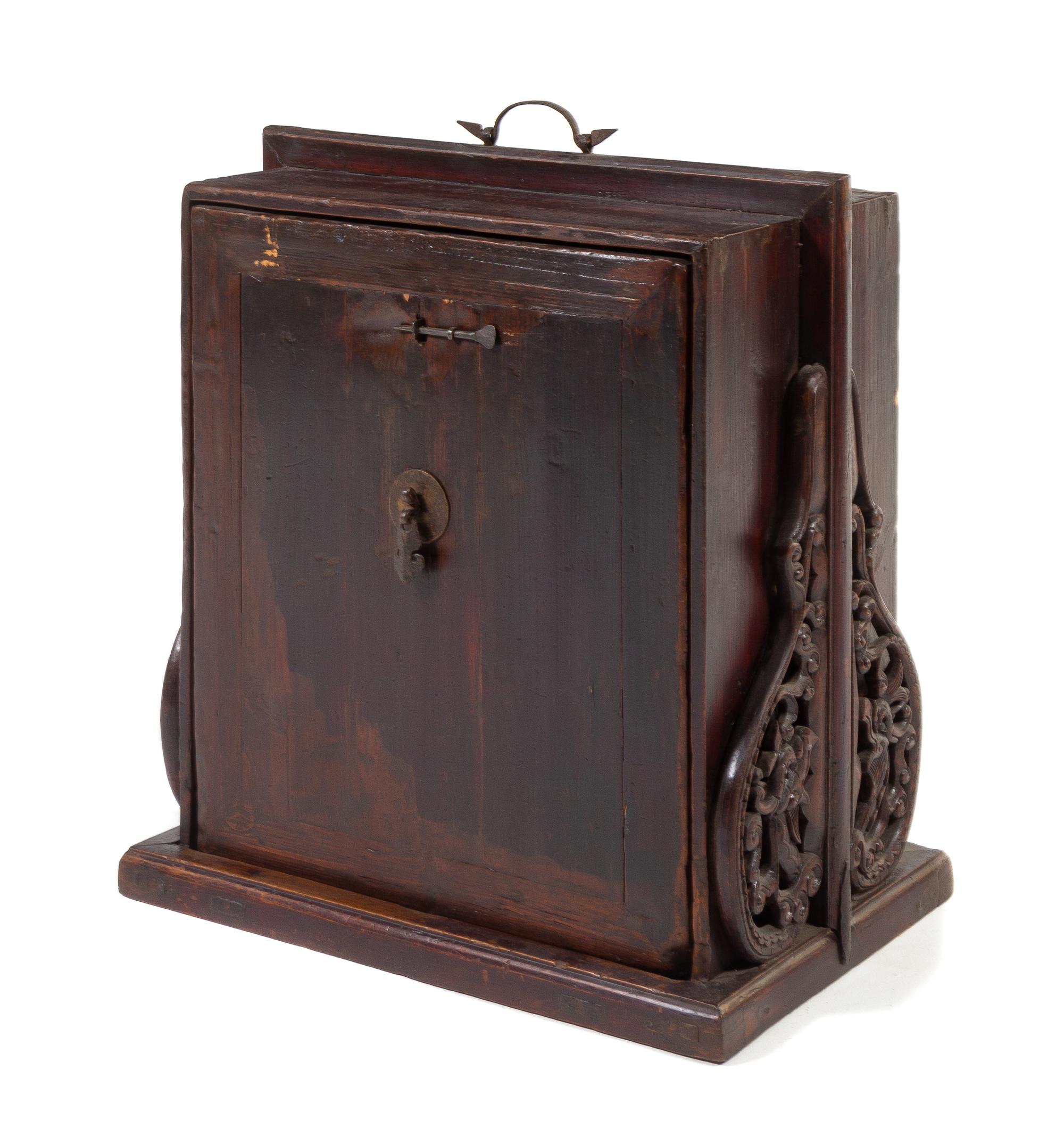 A Chinese Hardwood Traveling Scholar's Bookcase, Tushu Xinggui Height 26 x width 24 x depth 14 inches. — 18TH/19TH CENTURY