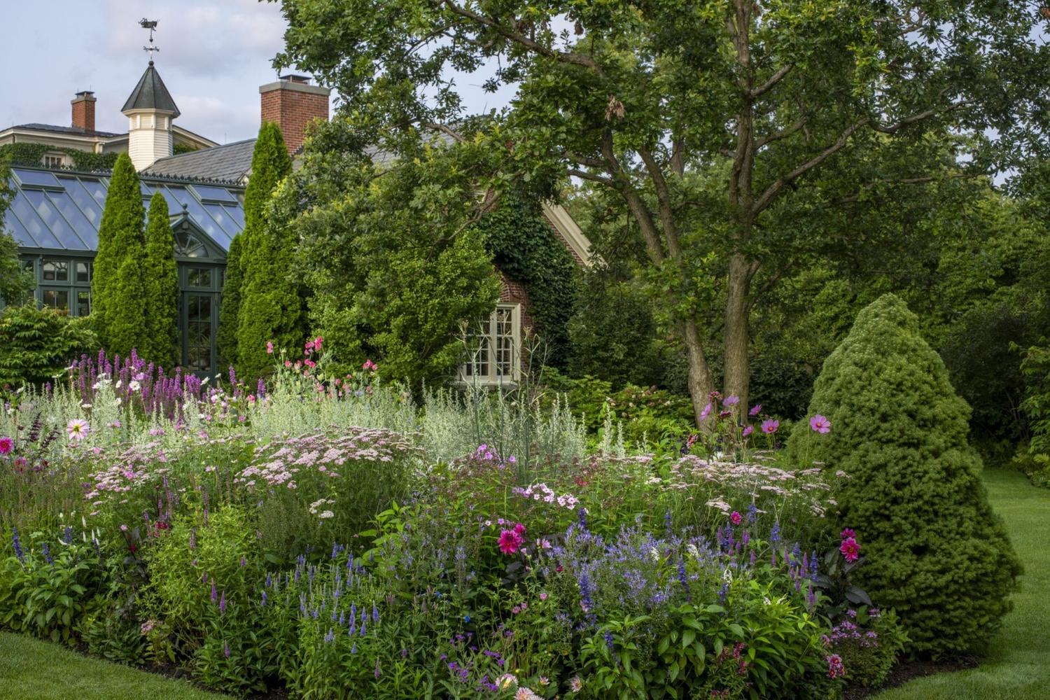 A Venetian Style Giltwood Mirror