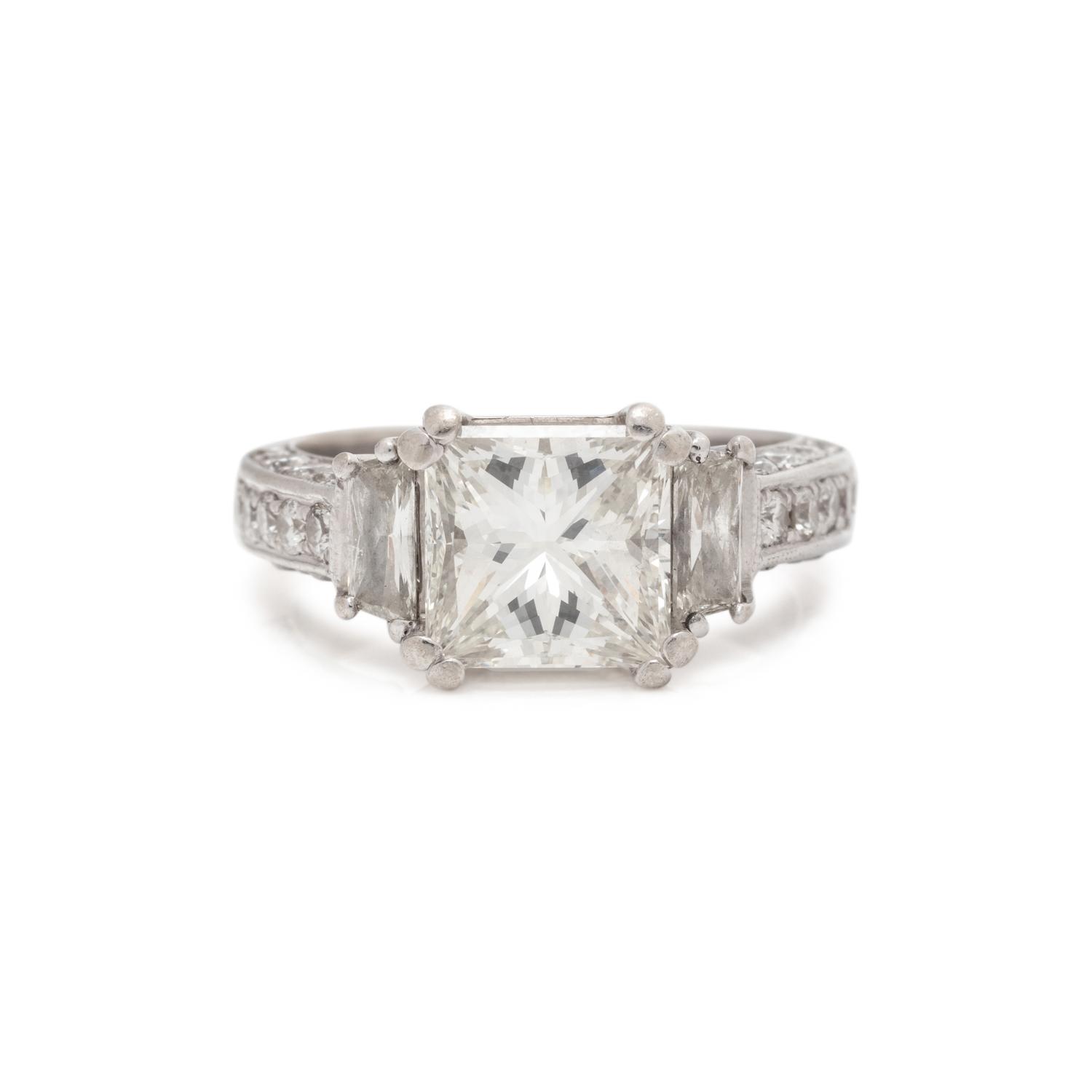 DIAMOND RING