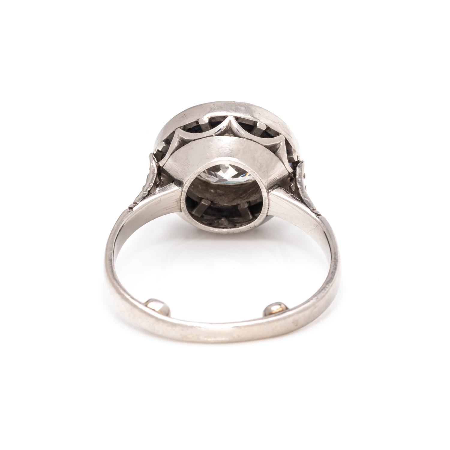 DIAMOND AND SAPPHIRE RING