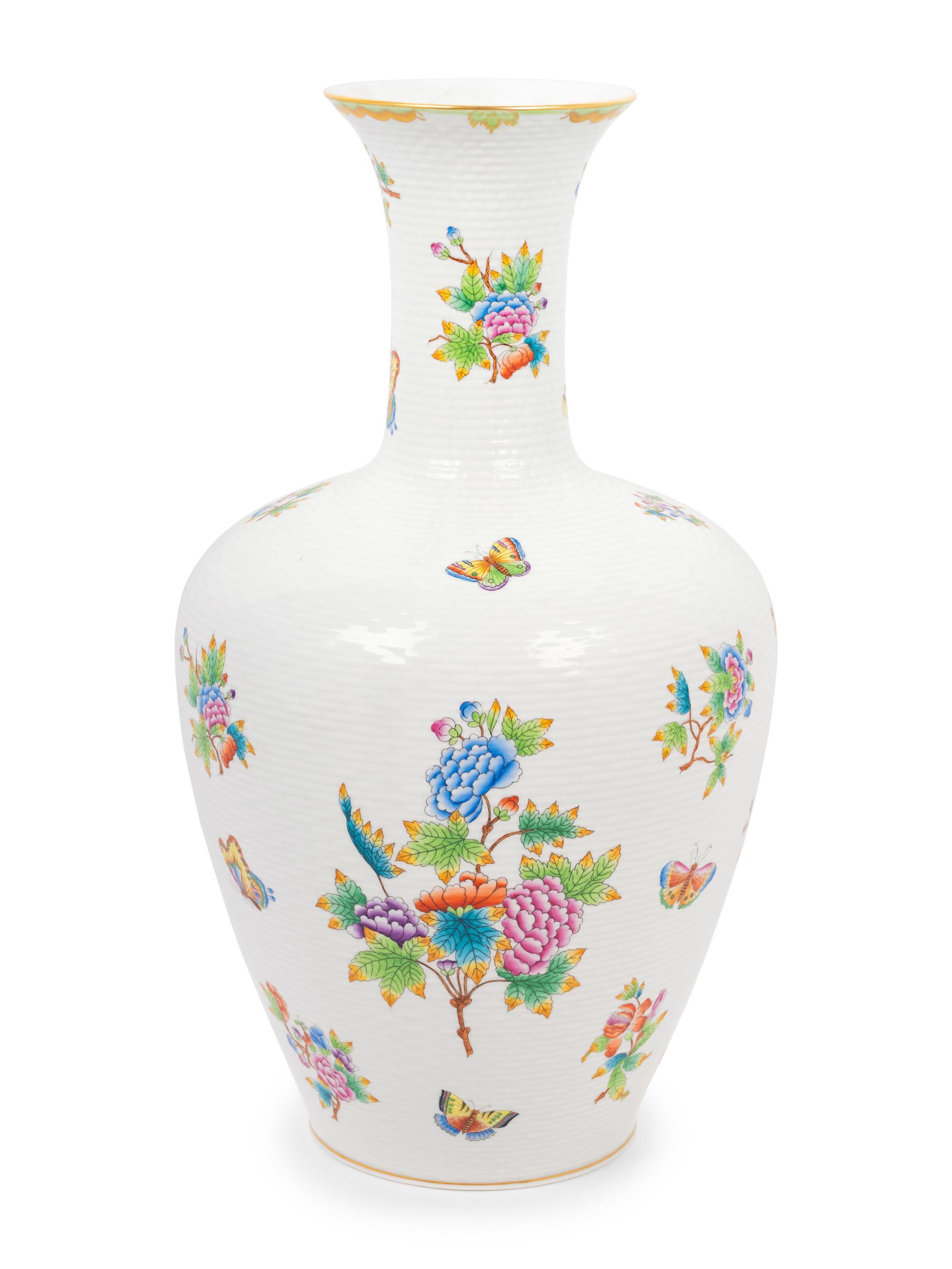 A Large Herend Queen Victoria Porcelain Vase