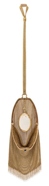 An Edwardian 14 Karat Yellow Gold, Sapphire and Seed Pearl Mesh Purse, 65.90 dwts.