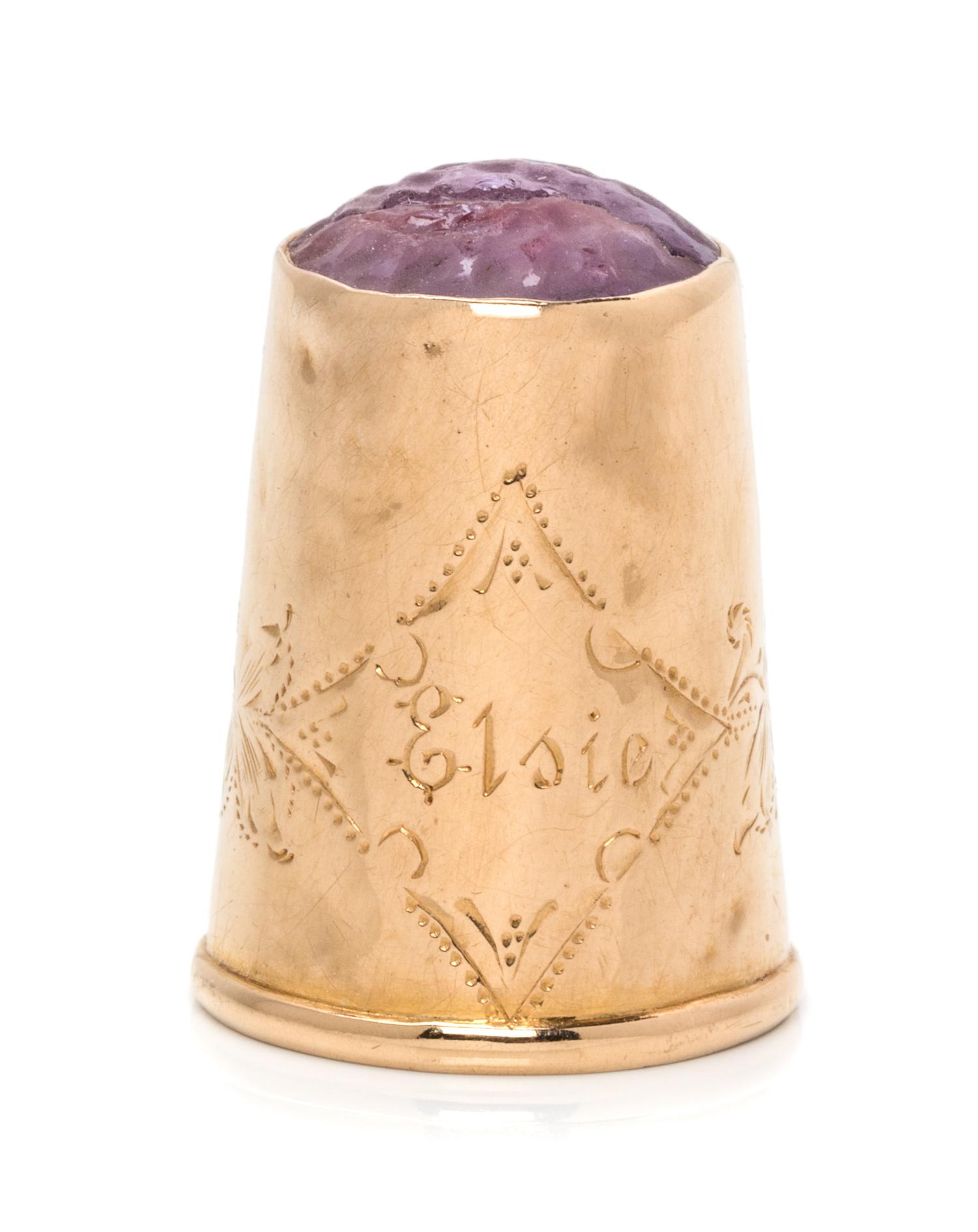 A Swedish 18-Karat Yellow Gold and Hardstone Thimble, Gustaf Dahlgren & Co., Malmo, 1904, the hardstone cap above a plain body worked t