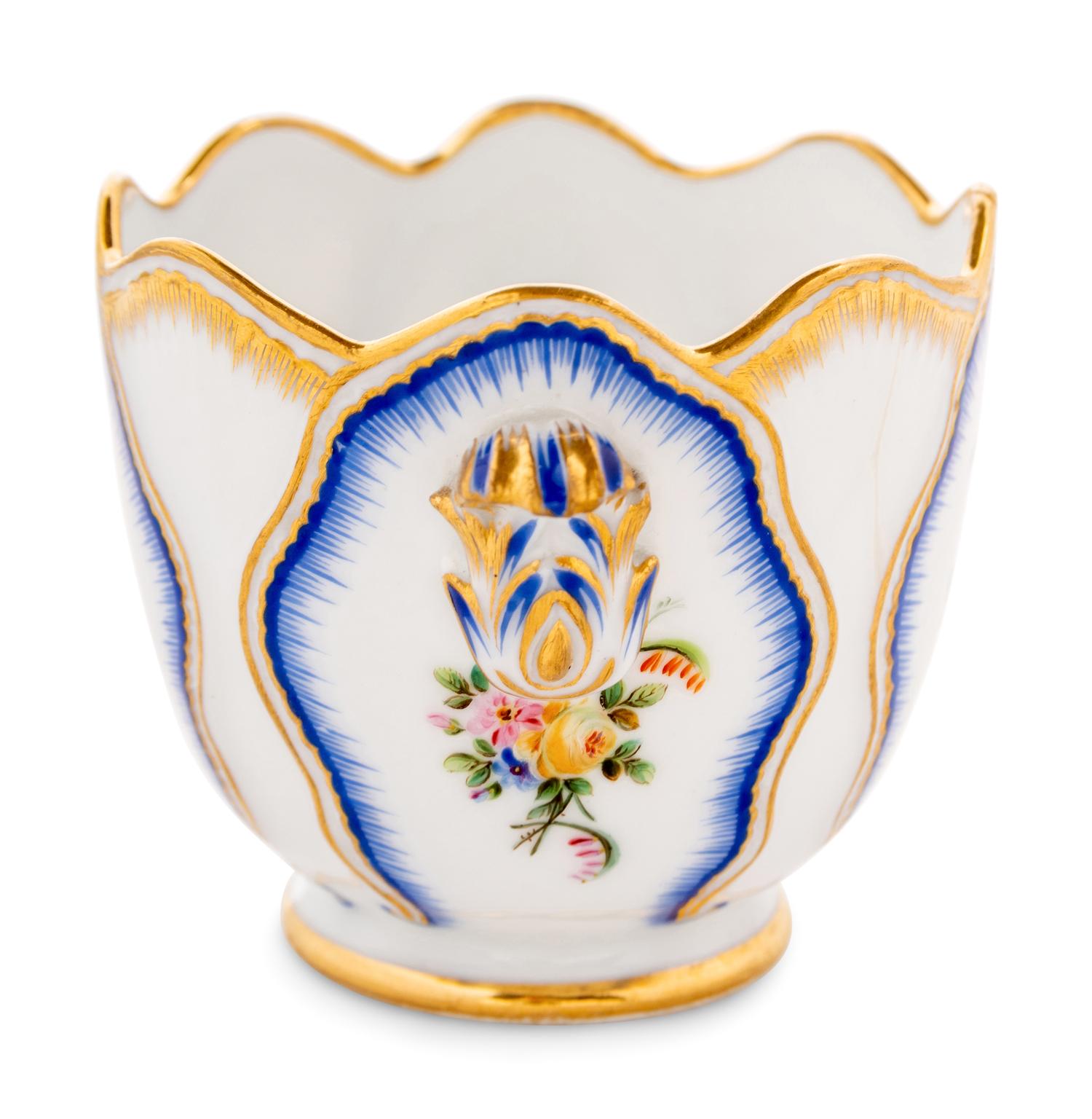 A Nicholas I Imperial Porcelain Factory Ice Cup from the Banquet Service of the Grand Peterhof Palace