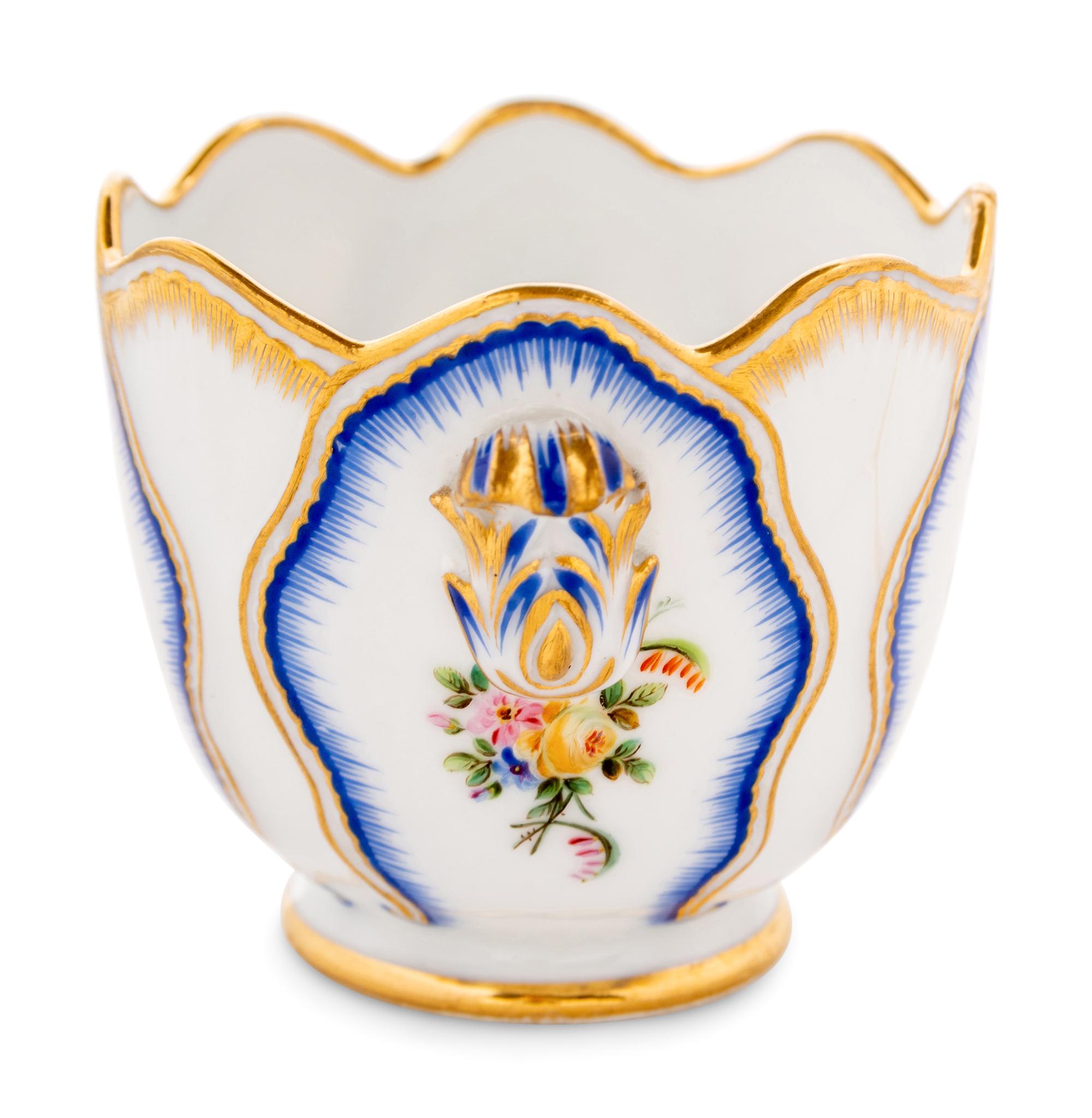 A Nicholas I Imperial Porcelain Factory Ice Cup from the Banquet Service of the Grand Peterhof Palace