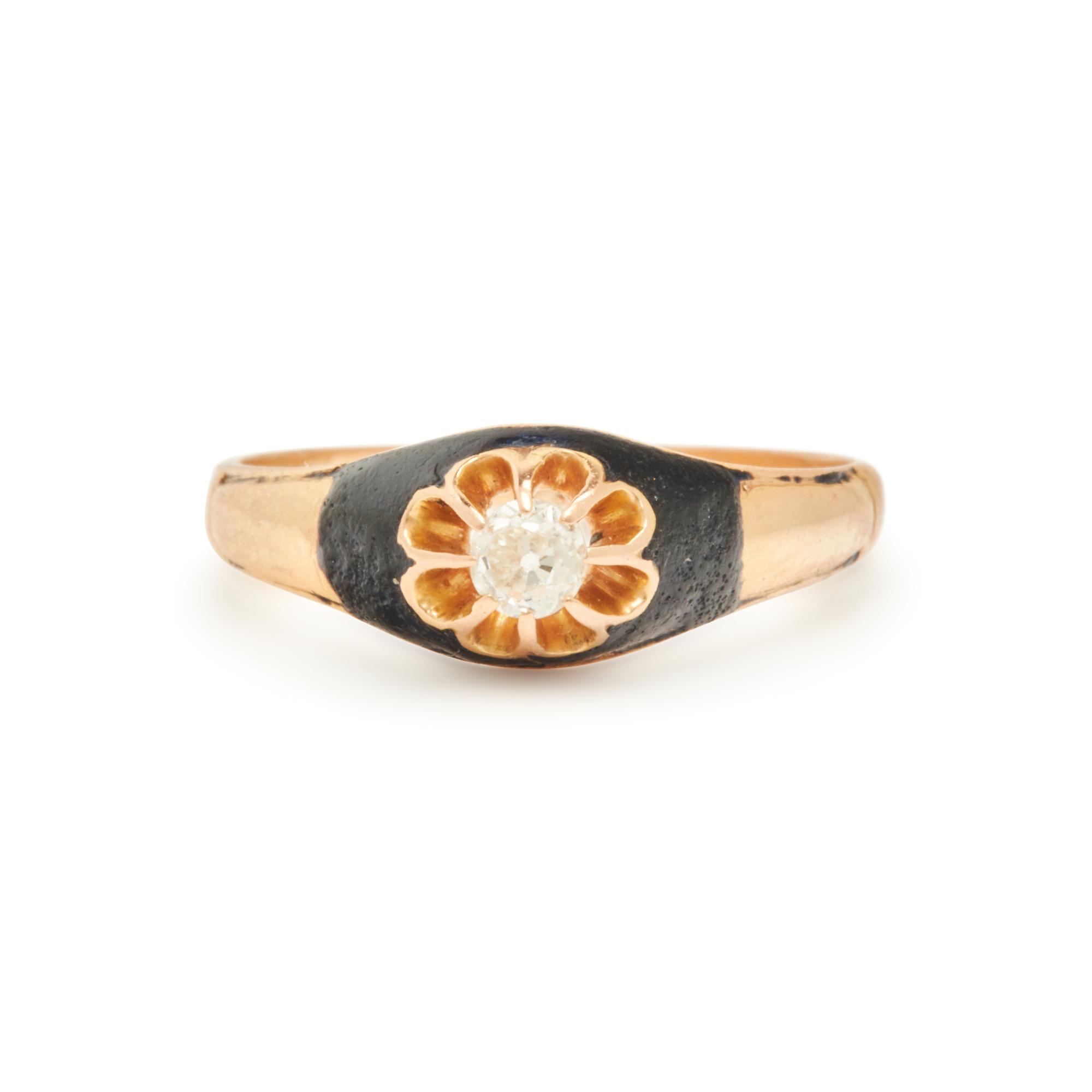 COLLECTION OF GOLD RINGS