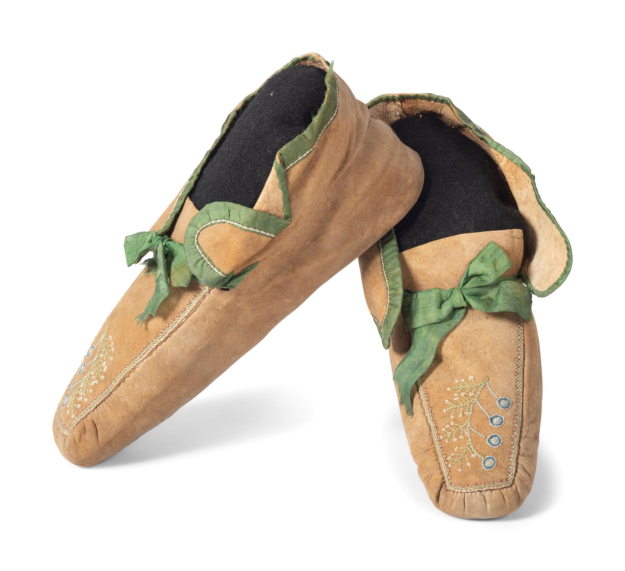 Huron Silk Embroidered Hide Moccasins