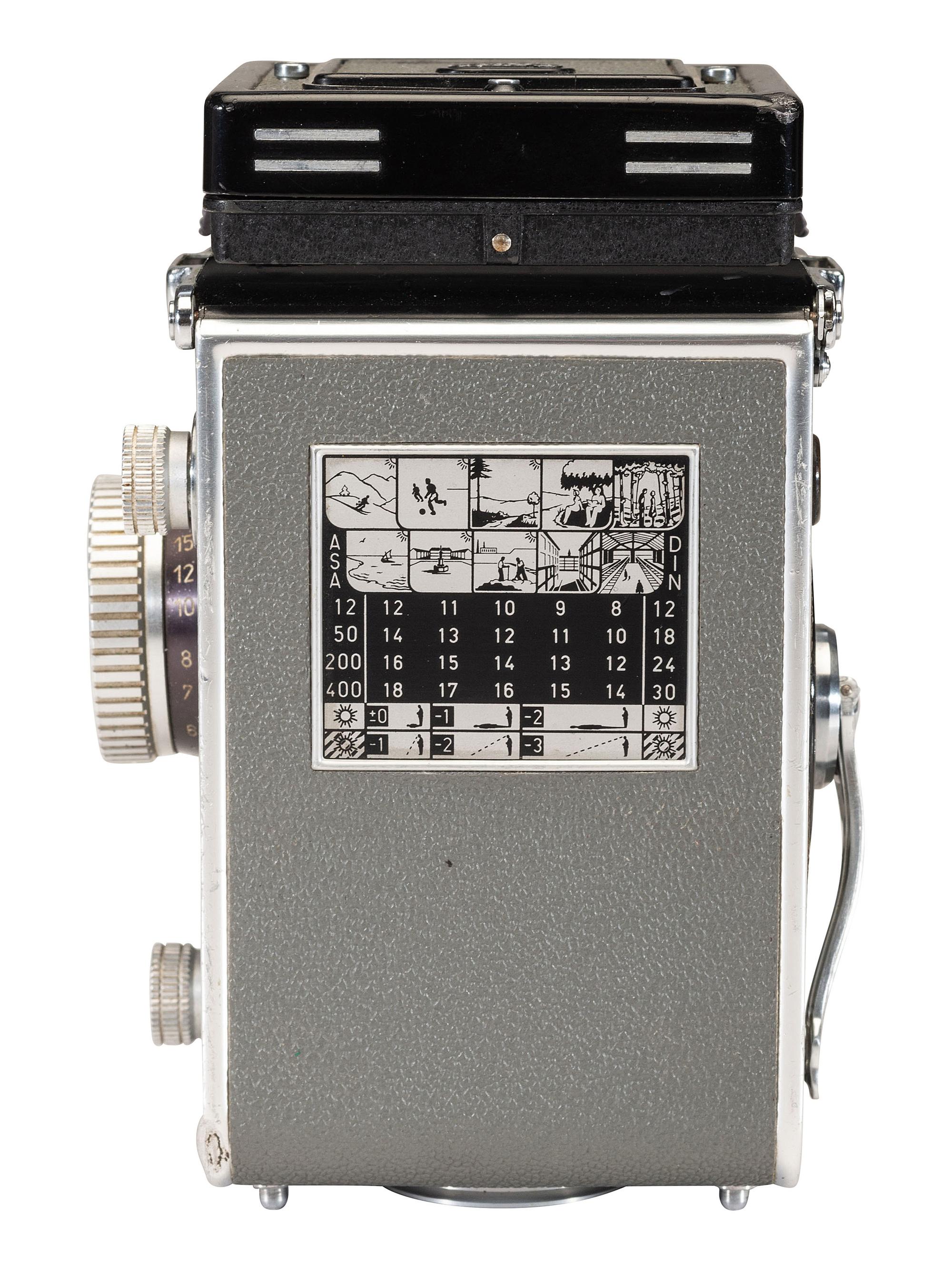 [EARLY PHOTOGRAPHY]. Rolleiflex T Model Type 1 camera.